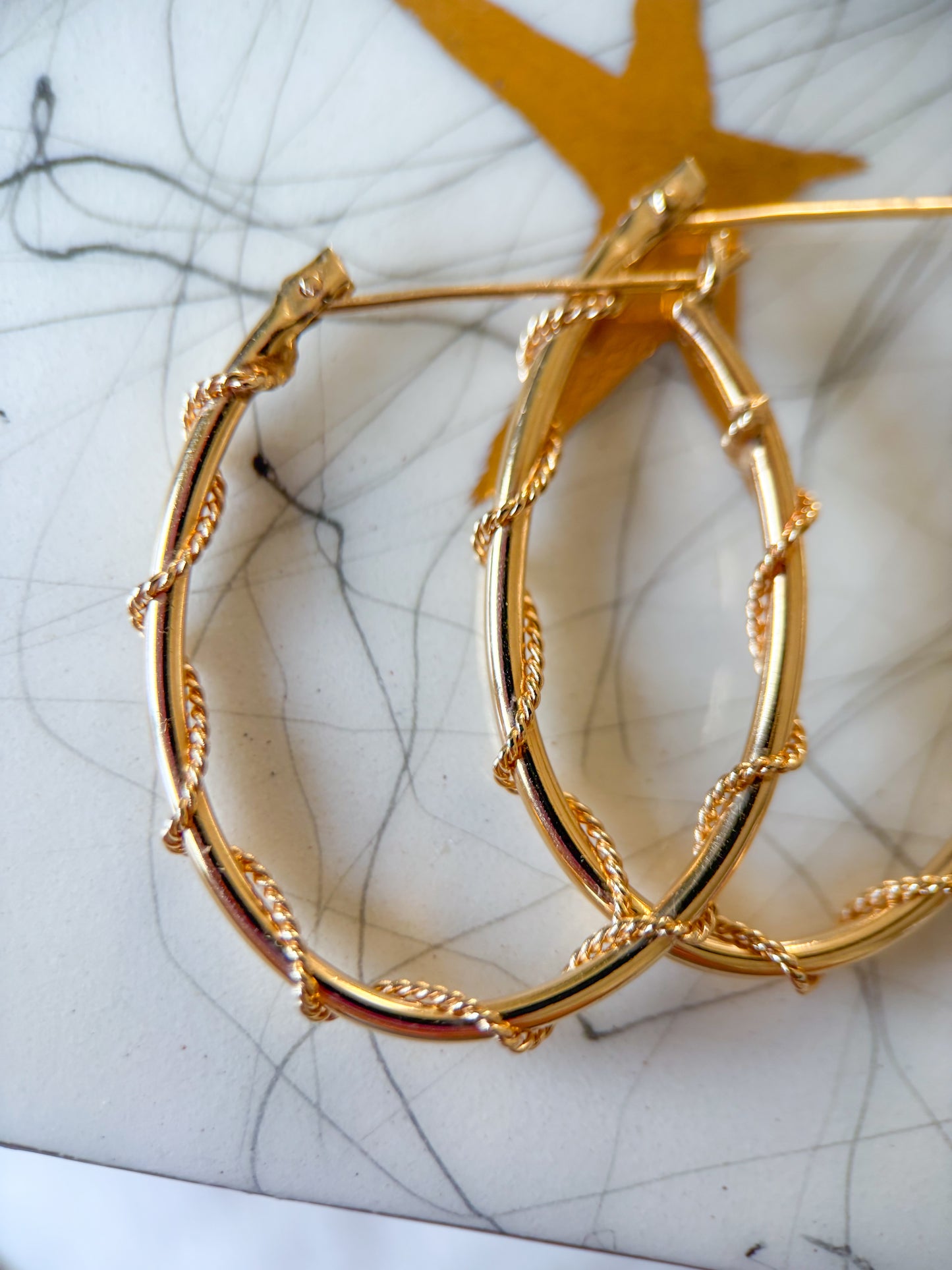 Vintage Thin Oval Hoop with Rope Detail 14k Yellow Gold Earrings