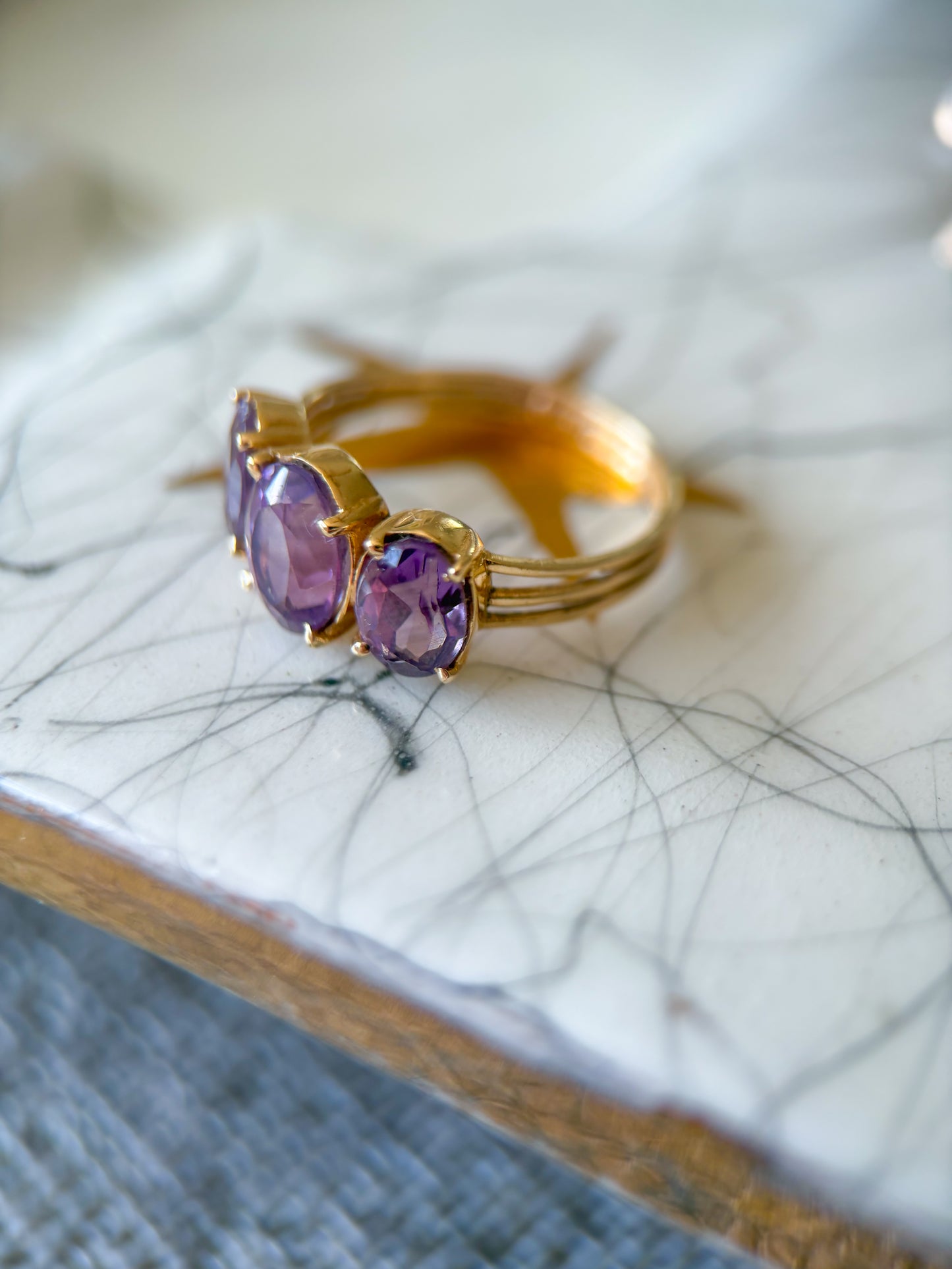 Vintage Amethyst 3 Stone 14k Yellow Gold Ring