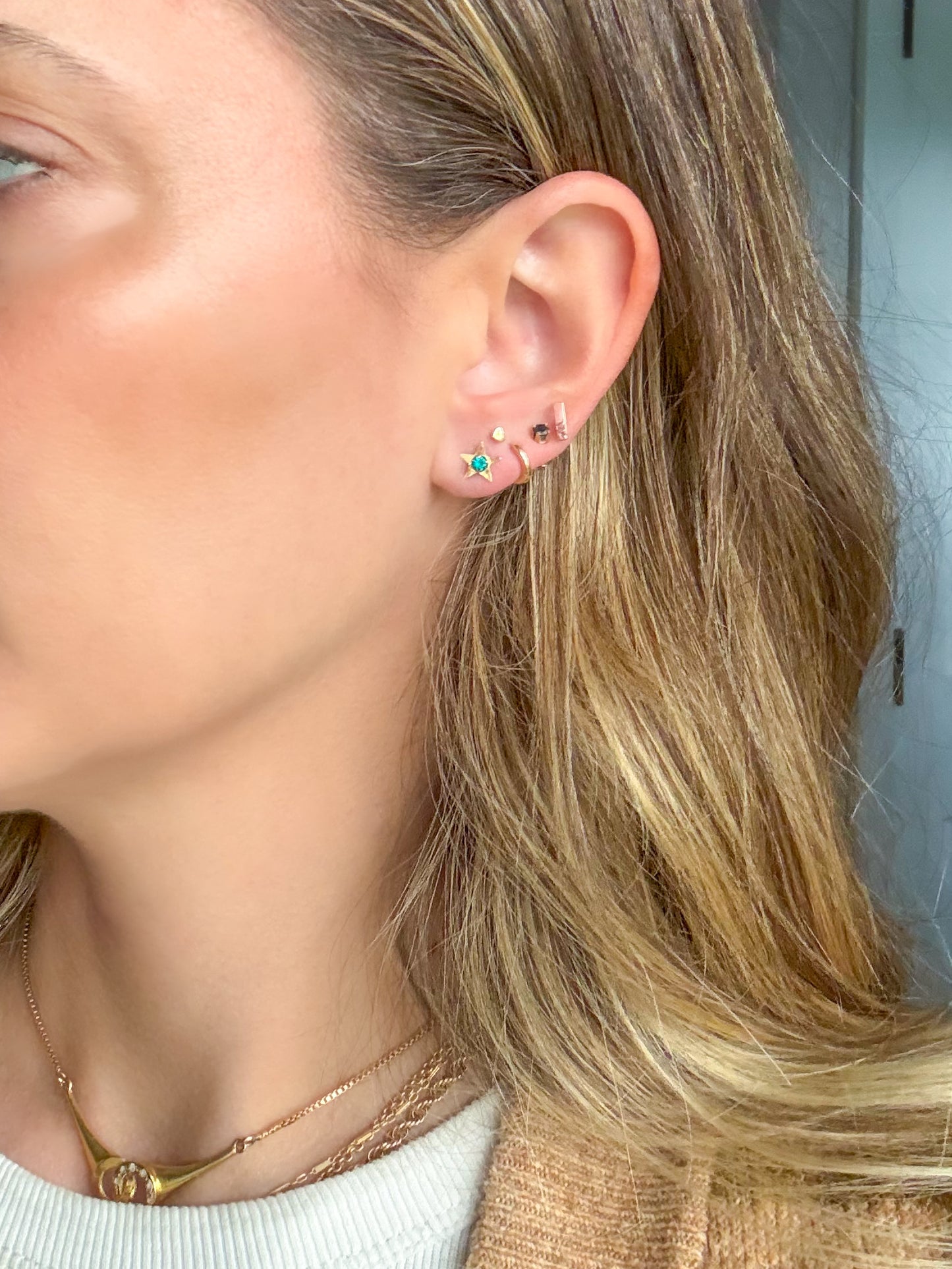 Vintage Star with Turquoise Stones 14k Yellow Gold Stud Earrings