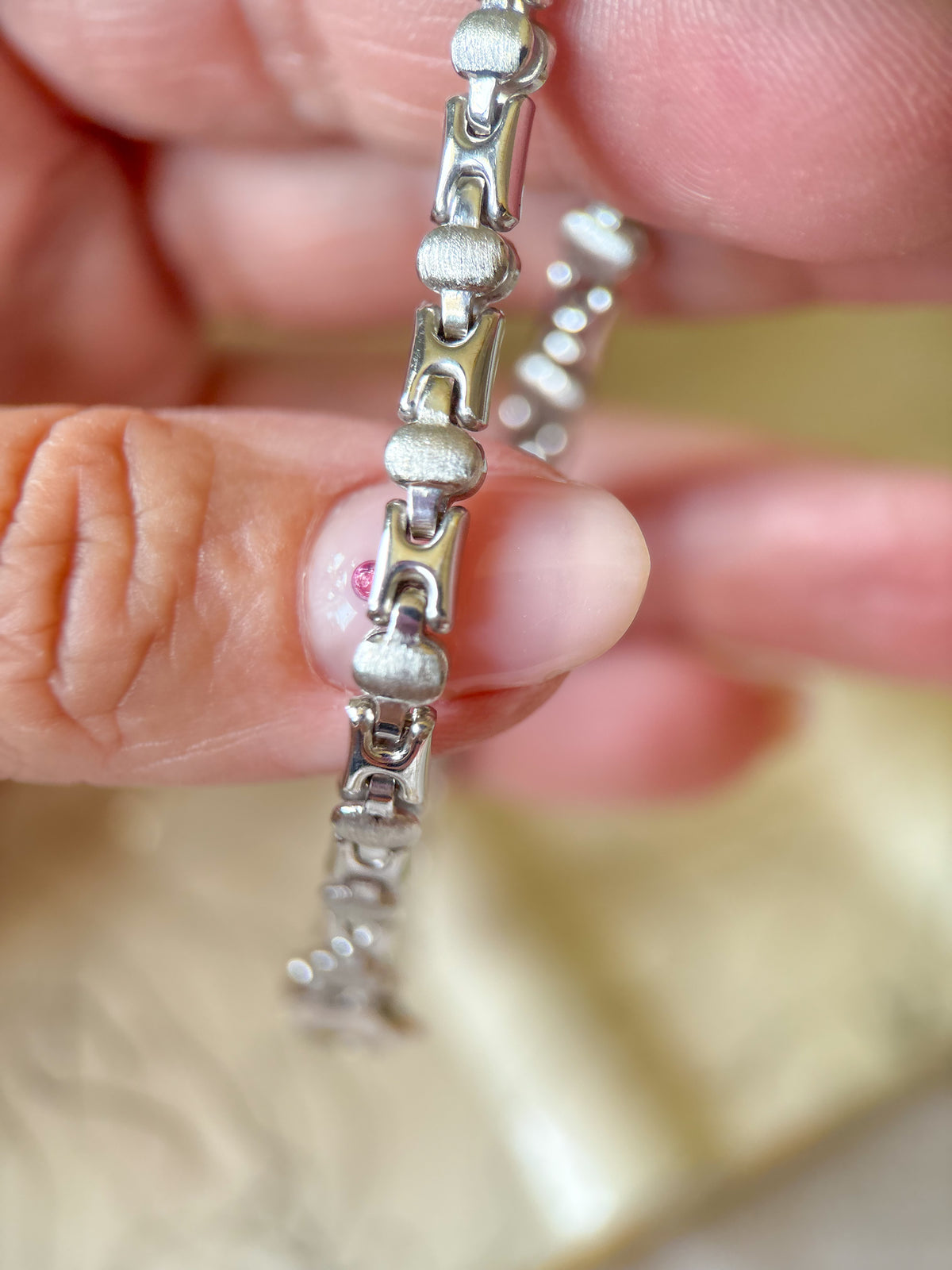 Vintage 14k White Gold Inch Bracelet