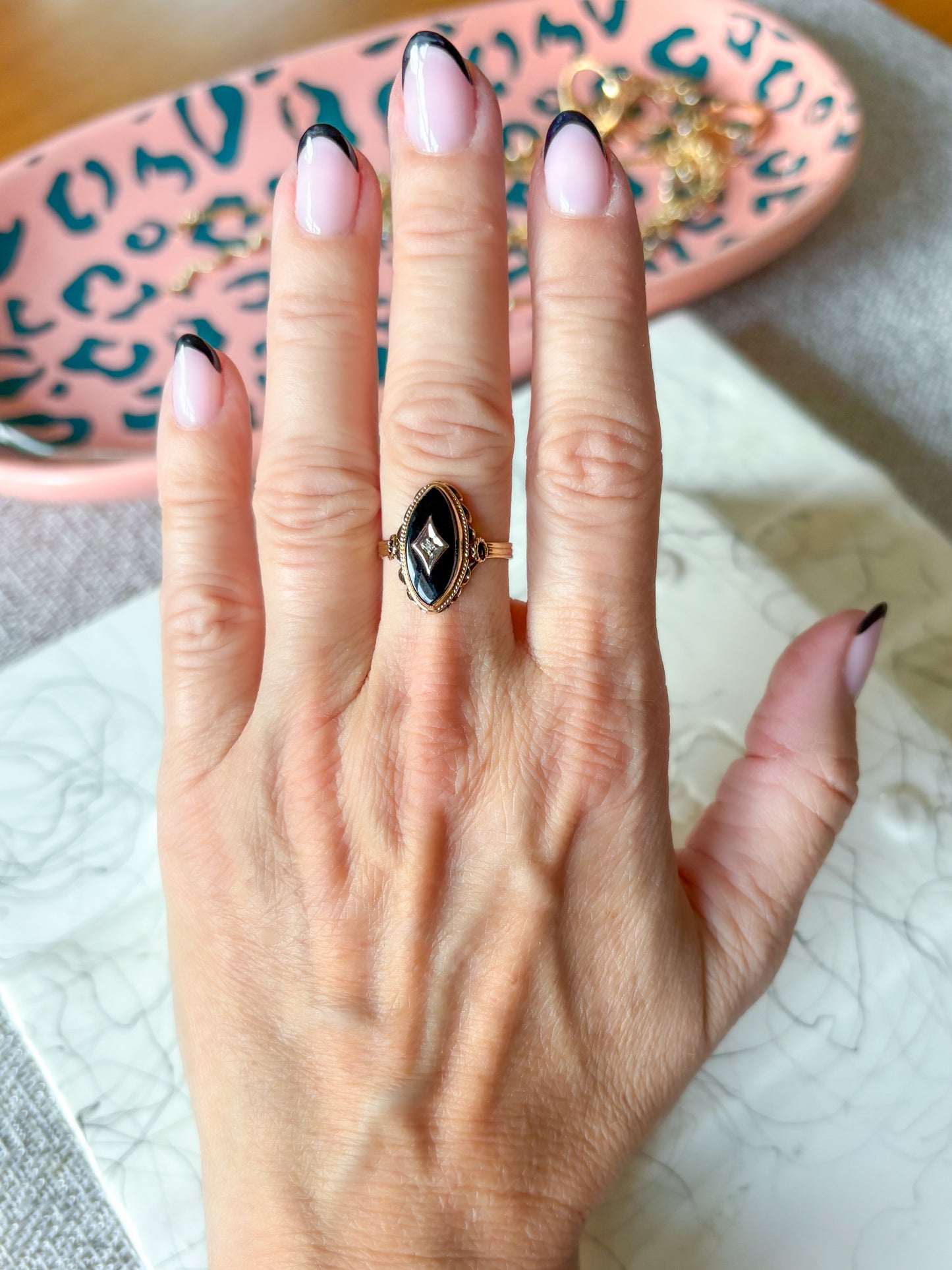 Vintage Onyx and Natural Diamond 14k Yellow Gold Ring