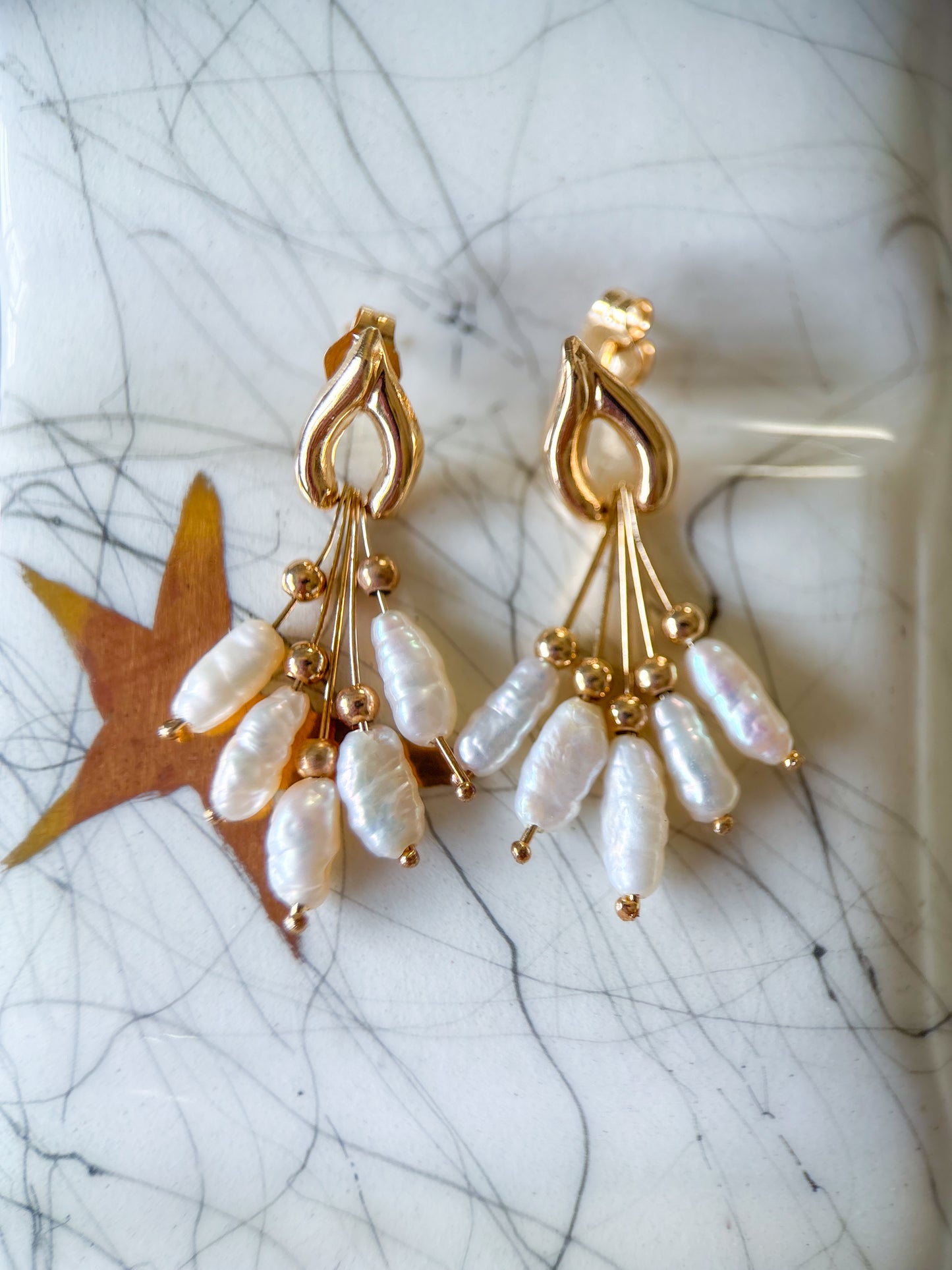 Vintage Pearl Dangle 14k Yellow Gold Earrings