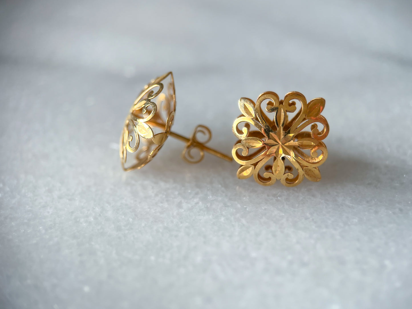 Vintage Square Floral 14k Yellow Gold Stud Earrings