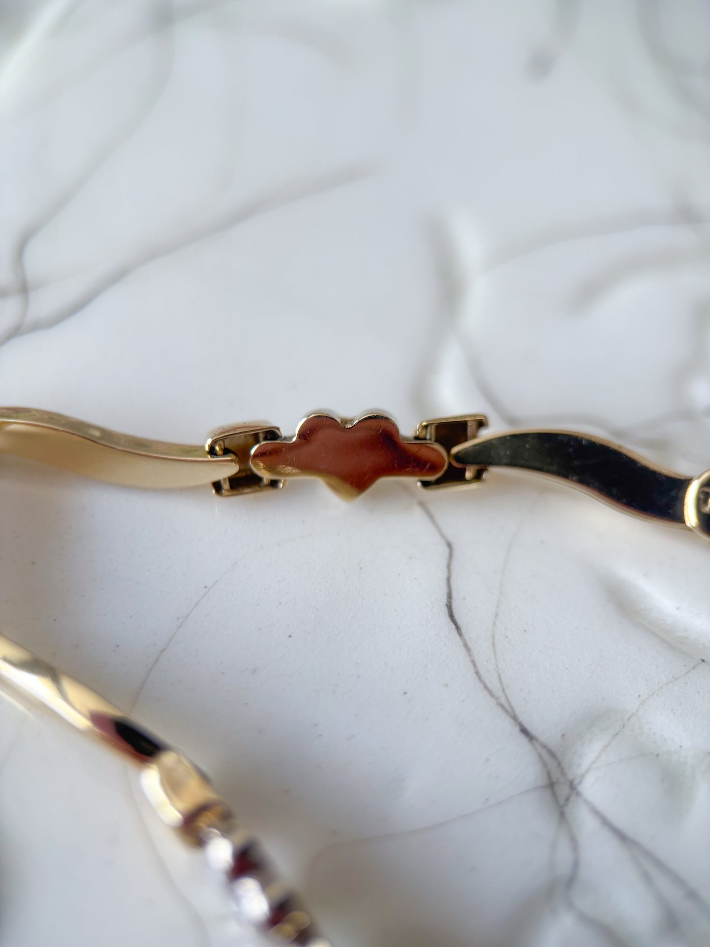 Vintage Two Toned 10k White and Yellow Gold 7 Inch Heart Bracelet