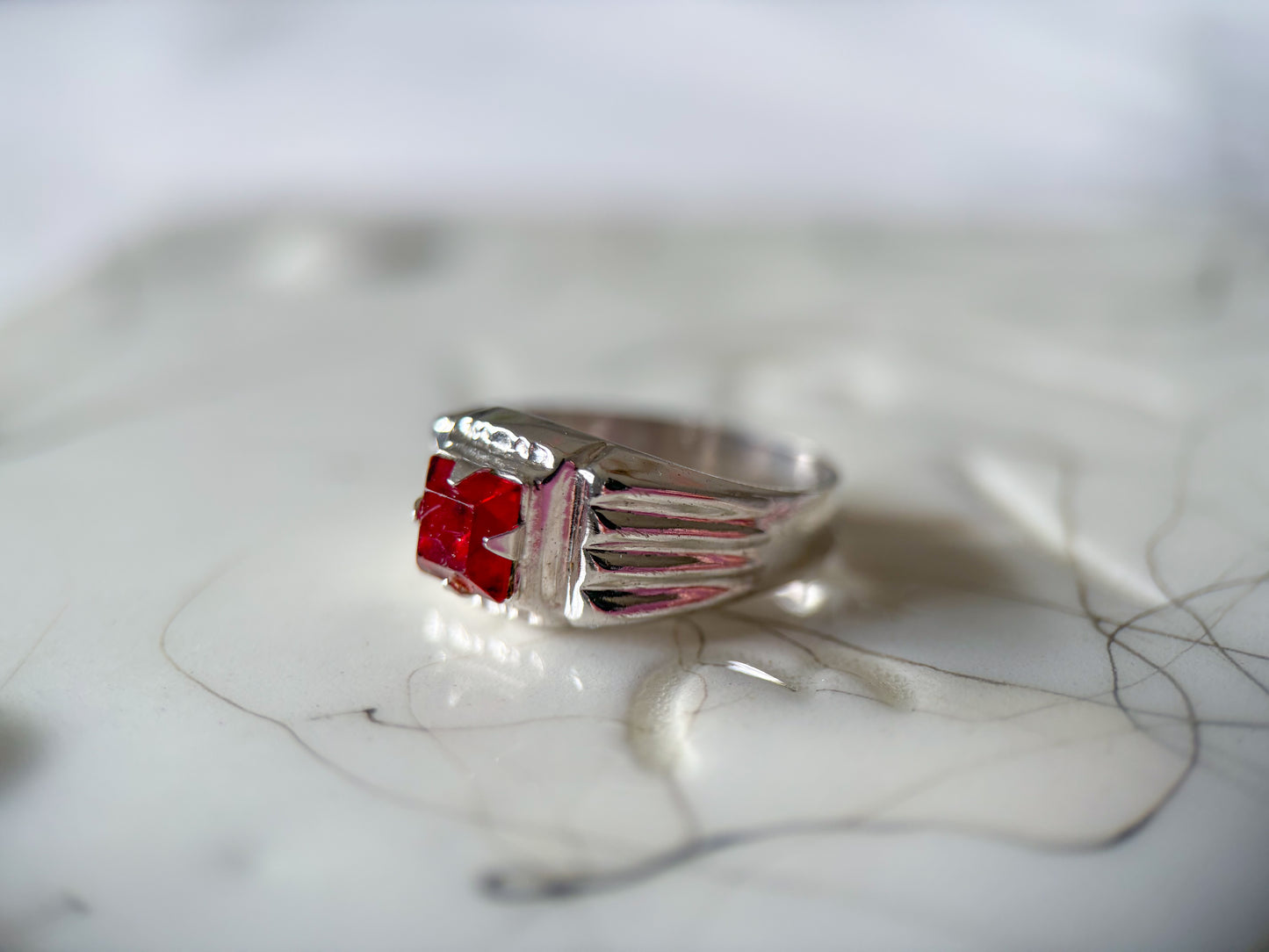 Vintage 18k White Gold Ring with Red Stone