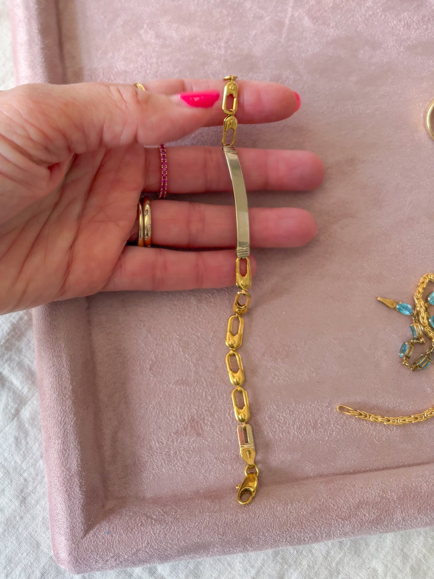 Vintage 18k Yellow and White Gold, Two Toned ID 7.5 Inch Bracelet