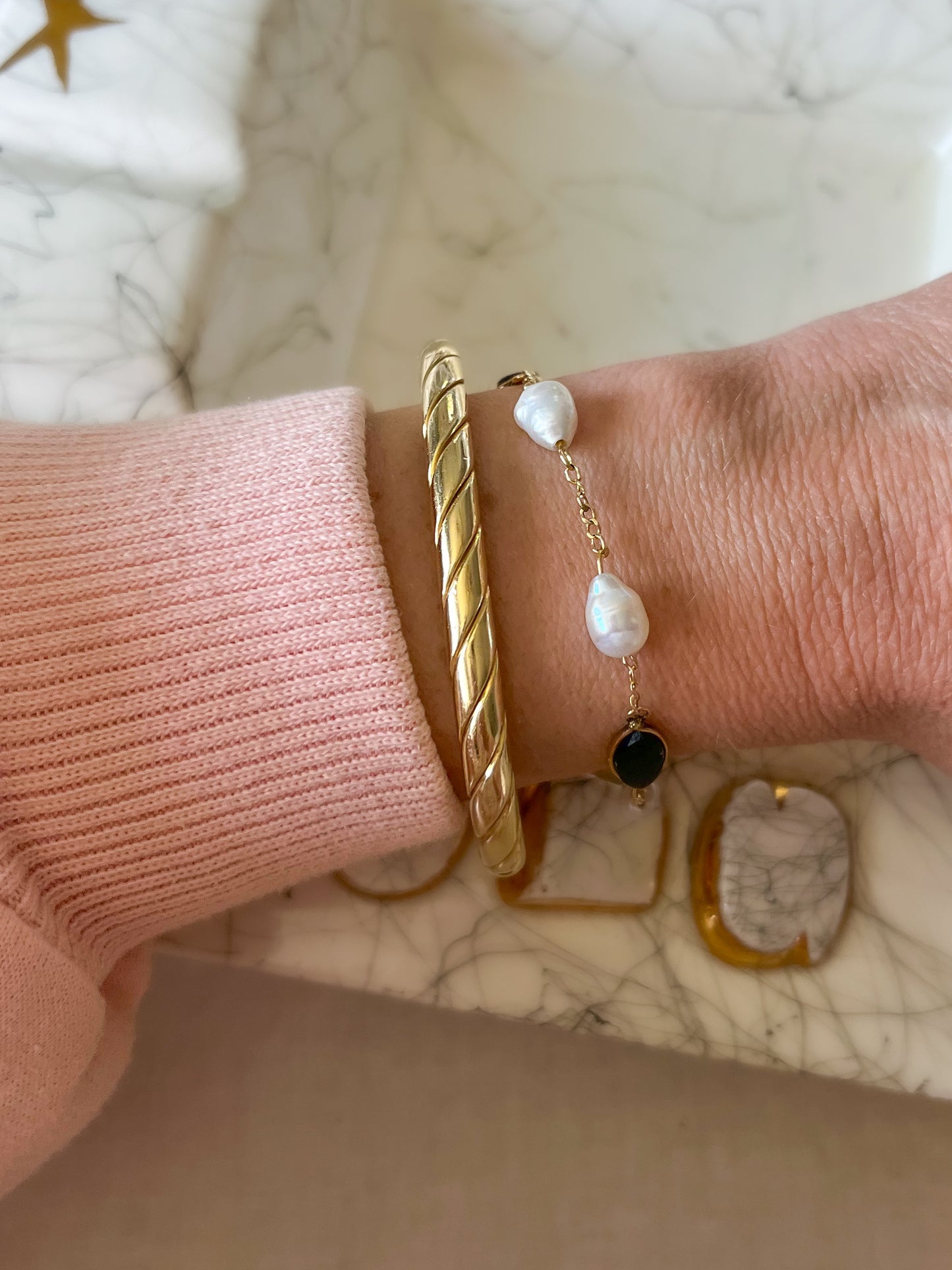 Vintage Pearl and Onyx 14k Yellow Gold Chain 7 Inch Bracelet