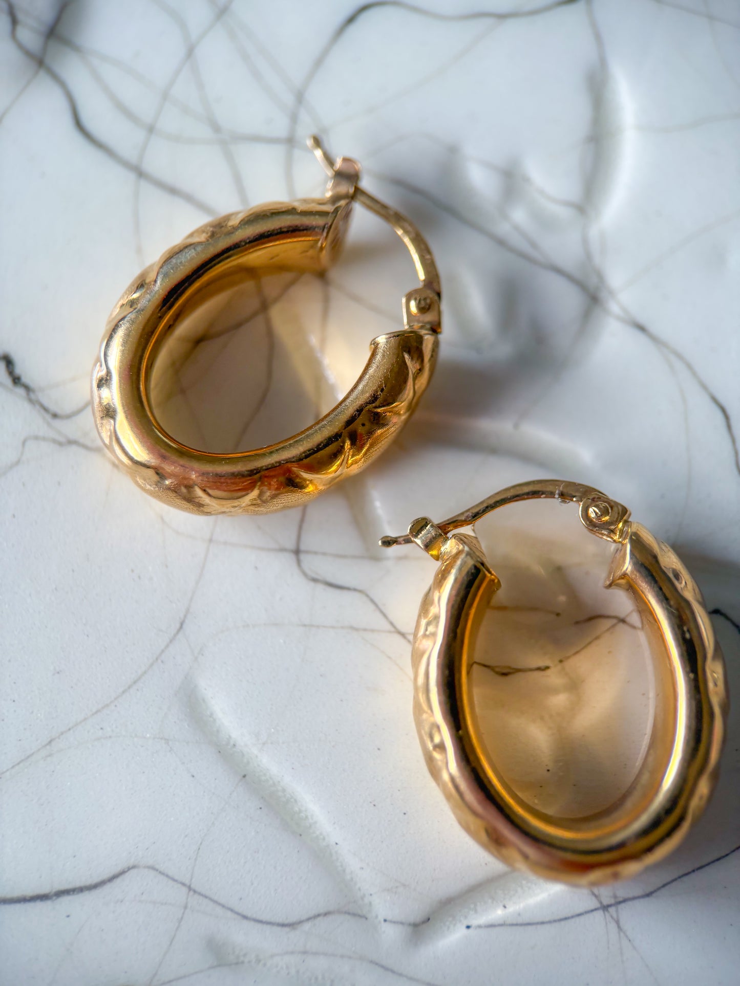 Vintage 14k Yellow Gold Quilted Puffy Oval Shaped Hoops