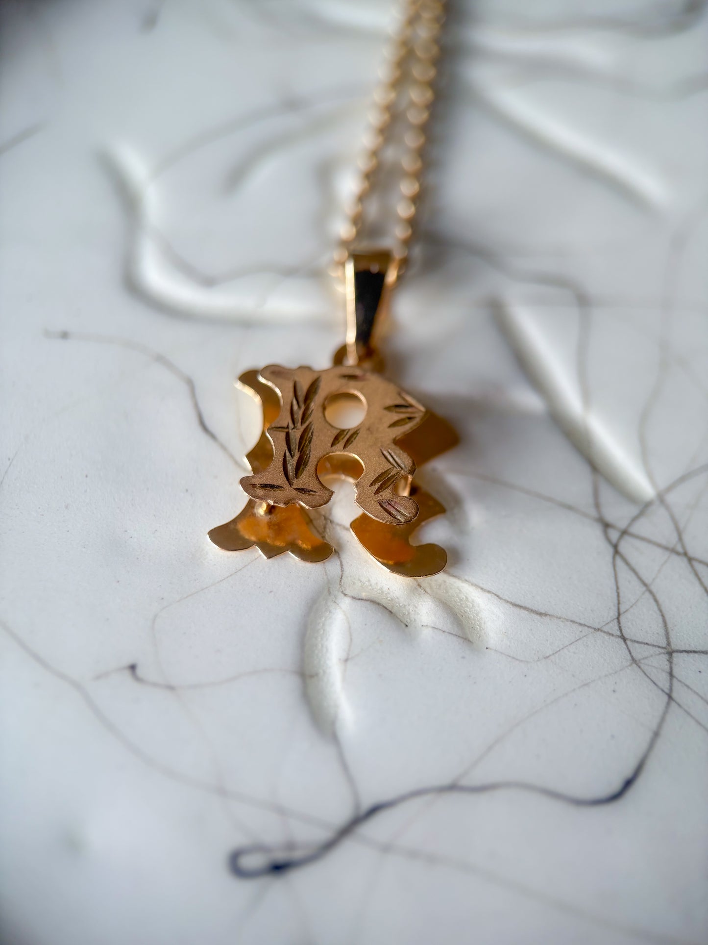 Vintage 3D Letter "R" 14k Yellow Gold Charm