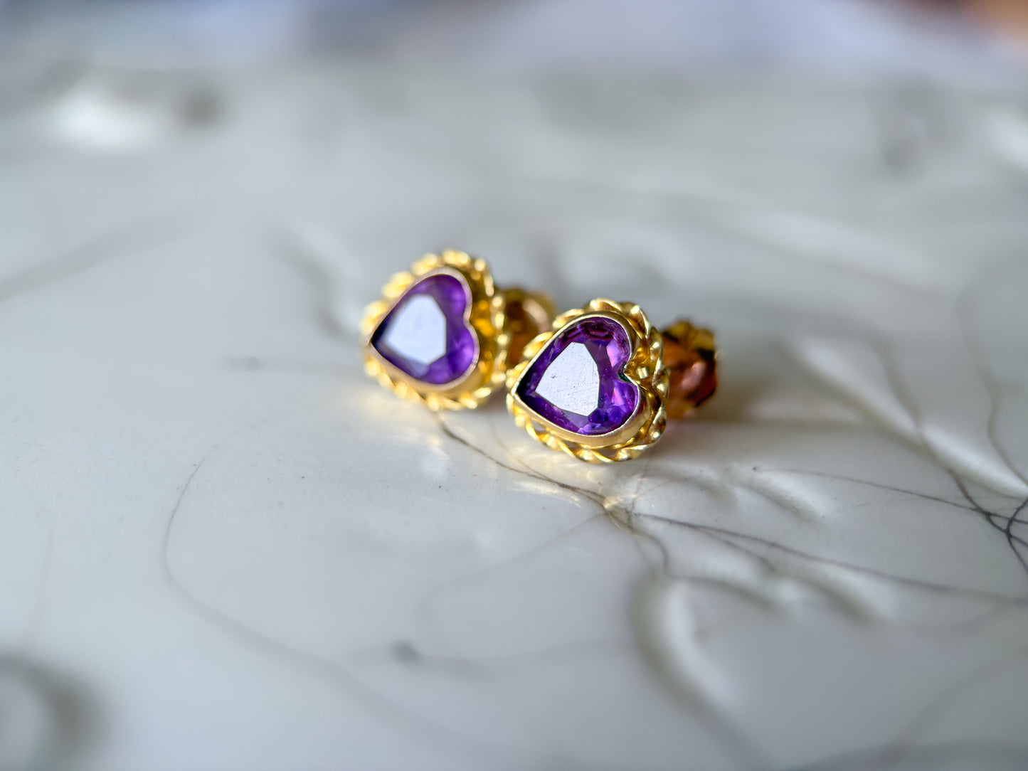 Vintage Natural Heart Amethyst 14k Yellow Gold Earrings