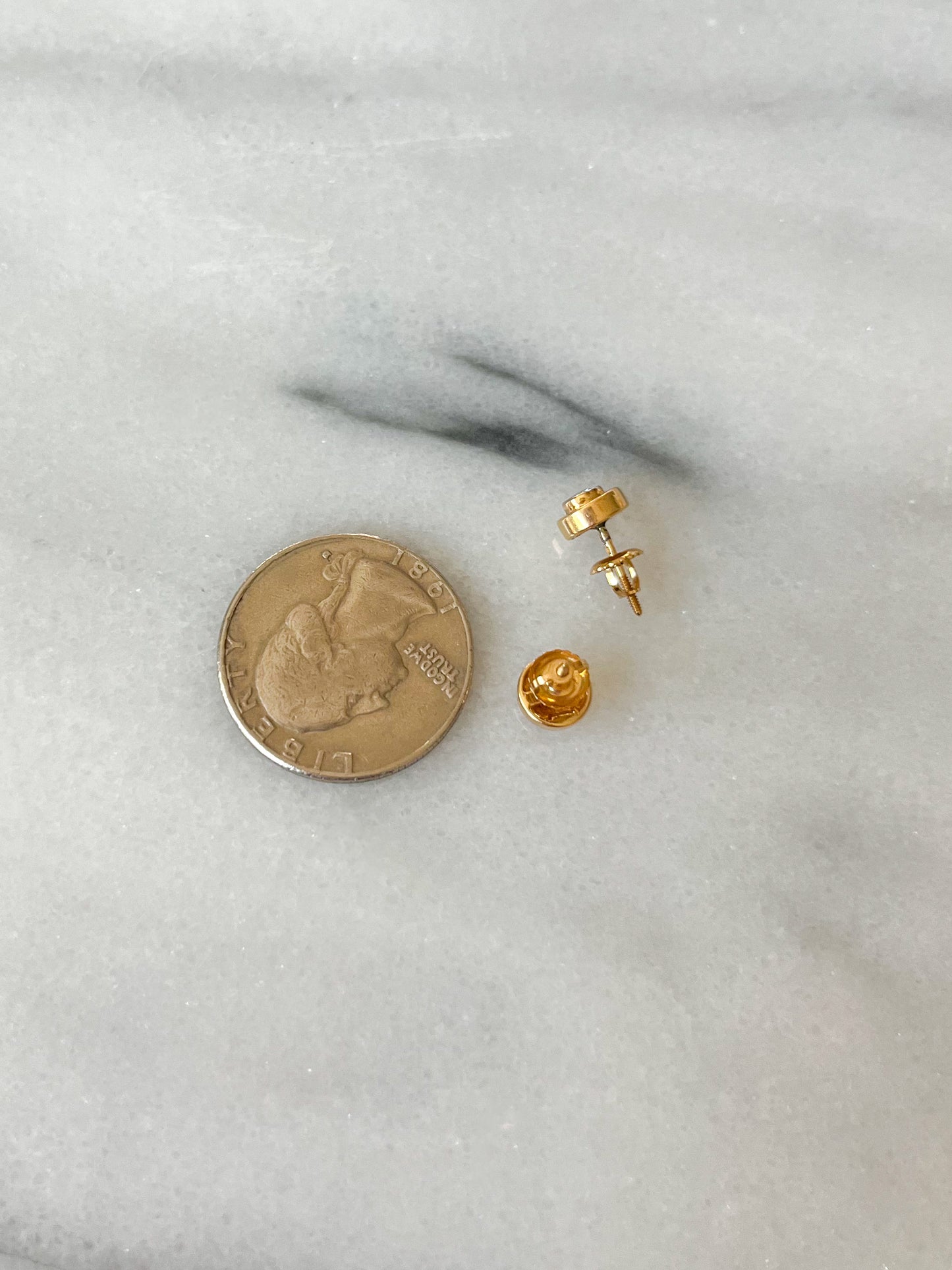 Vintage Natural Diamond 14k Yellow Gold Stud Earrings