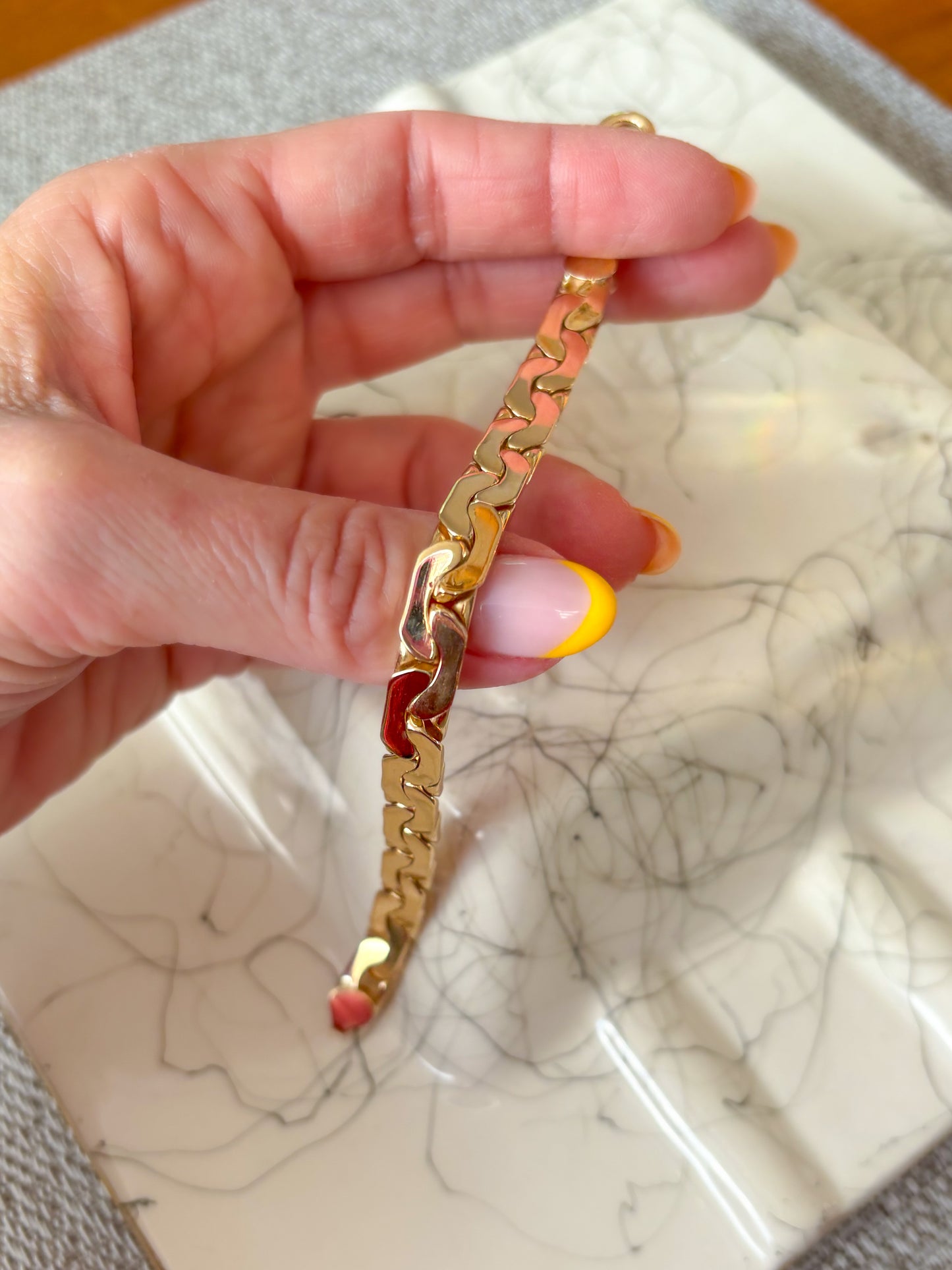 Vintage Solid C Link 14k Yellow Gold 7 Inch Bracelet, circa 1970s