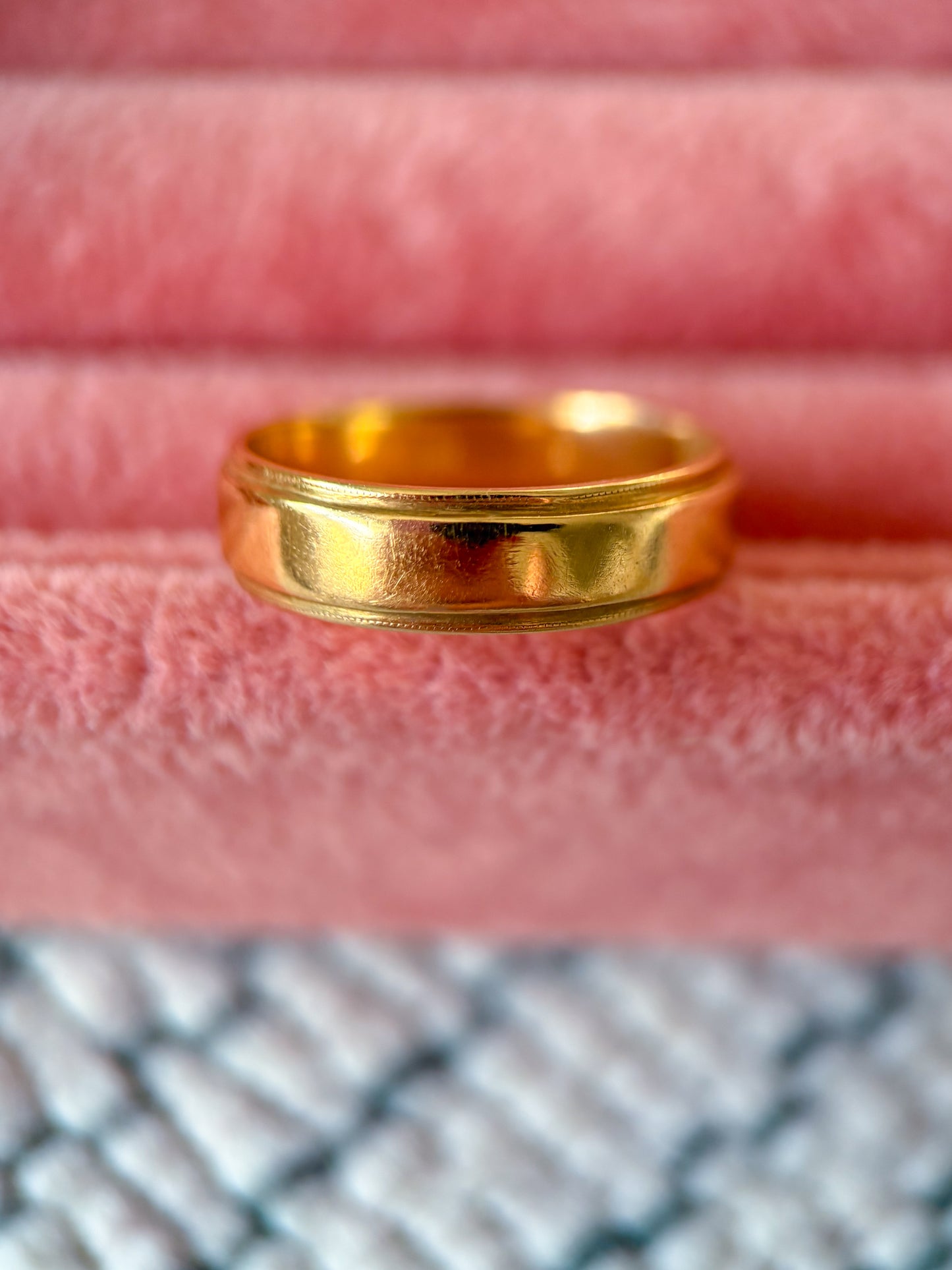 Vintage 14k Yellow Gold Ribbed Band Ring, Size 8