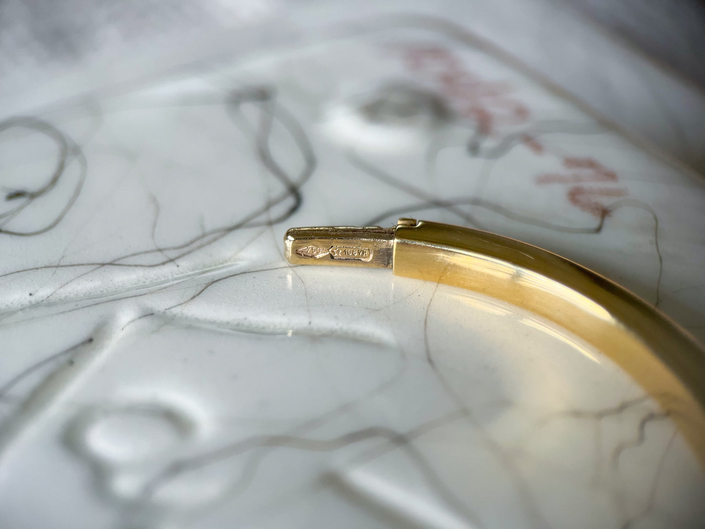 Vintage Square Bangle with Natural Diamonds in 18k Yellow Gold