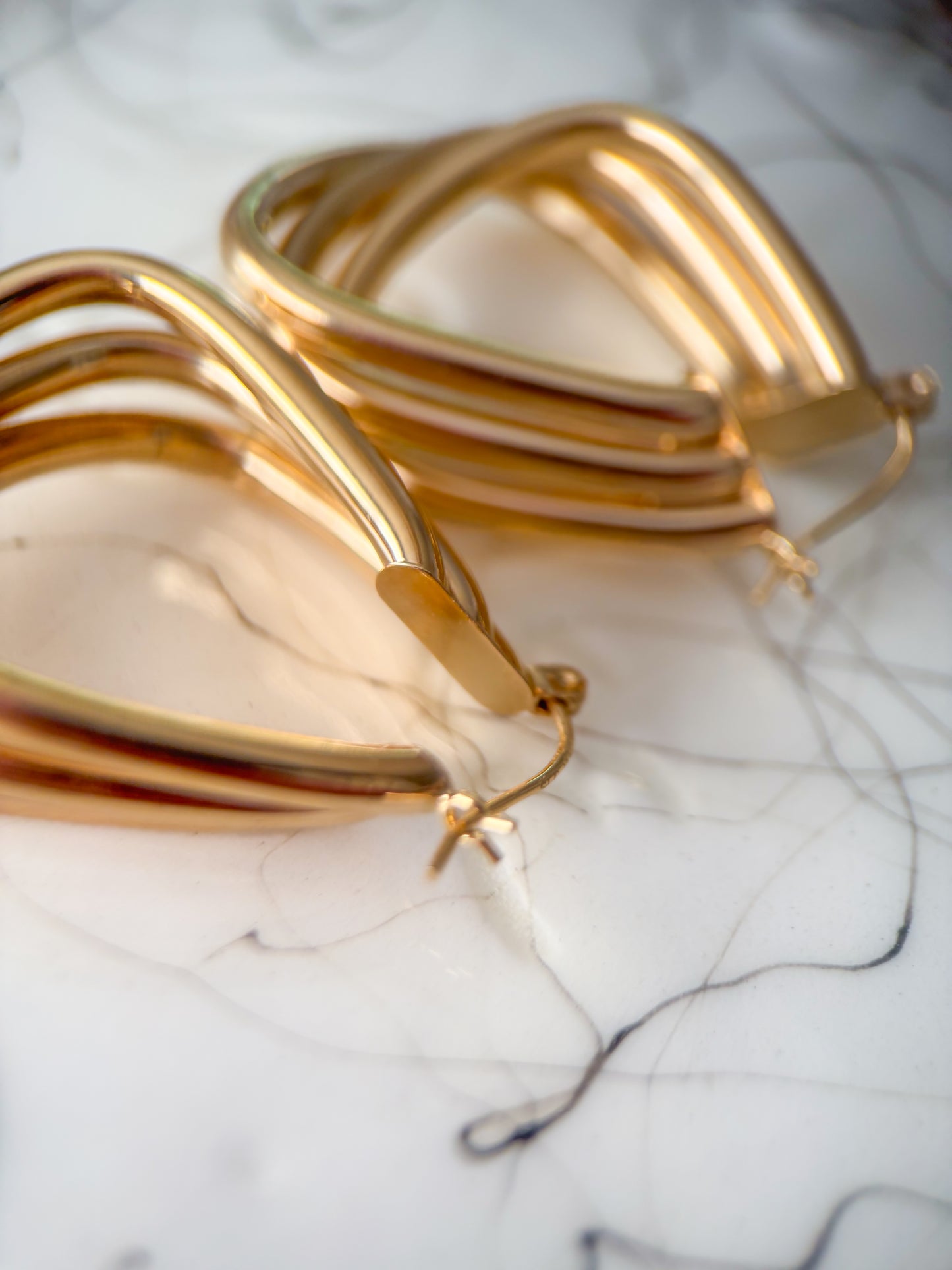 Vintage 14k Yellow Gold Large Ribbed Squared Hoop Earrings