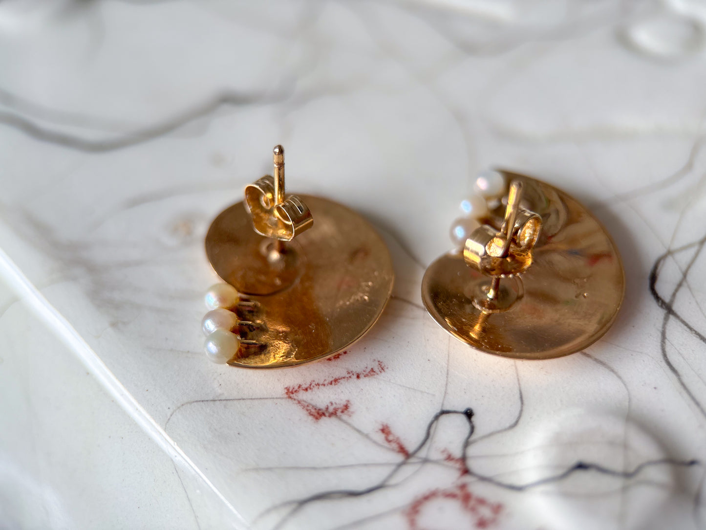 Vintage Pearl Wave Stud Earrings