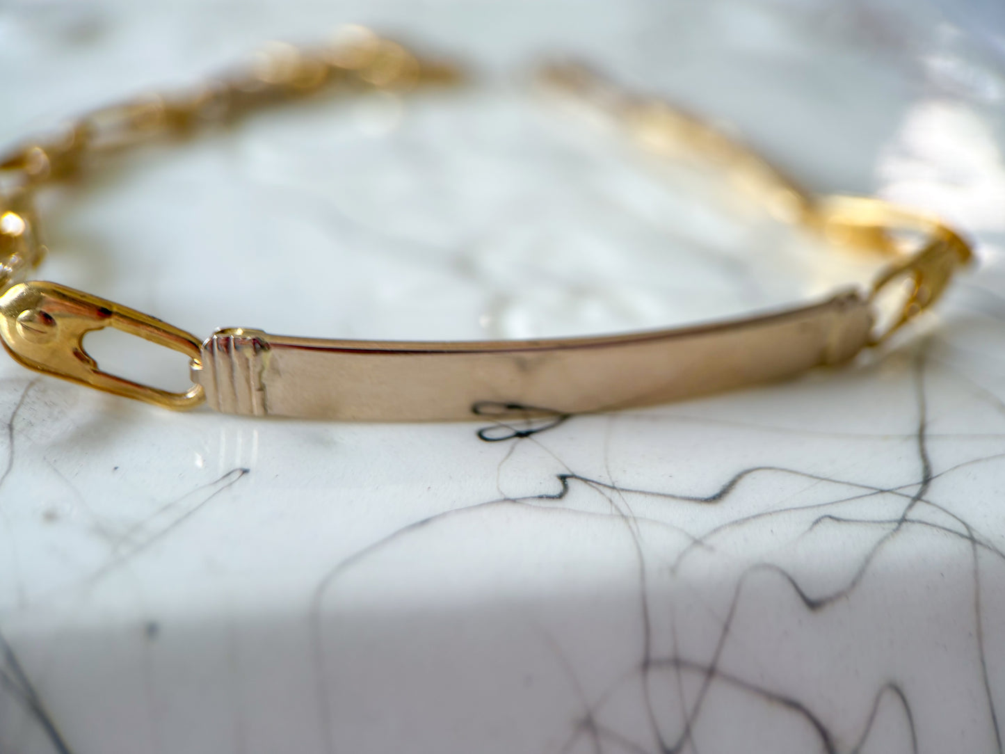 Vintage 18k Yellow and White Gold, Two Toned ID 7.5 Inch Bracelet