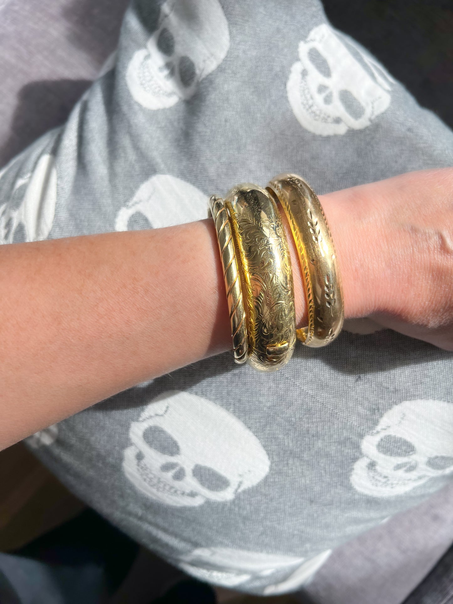 Vintage Super Chunky 14k Yellow Gold Hinged Bangle