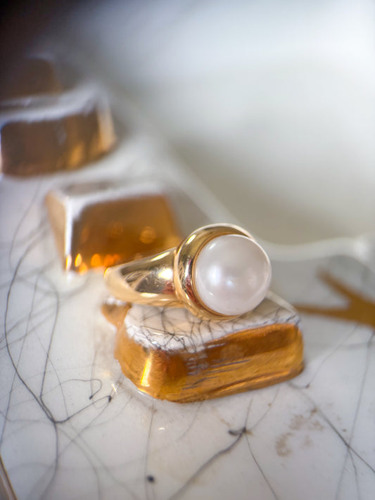 Vintage Large Natural Pearl 14k Yellow Gold Ring