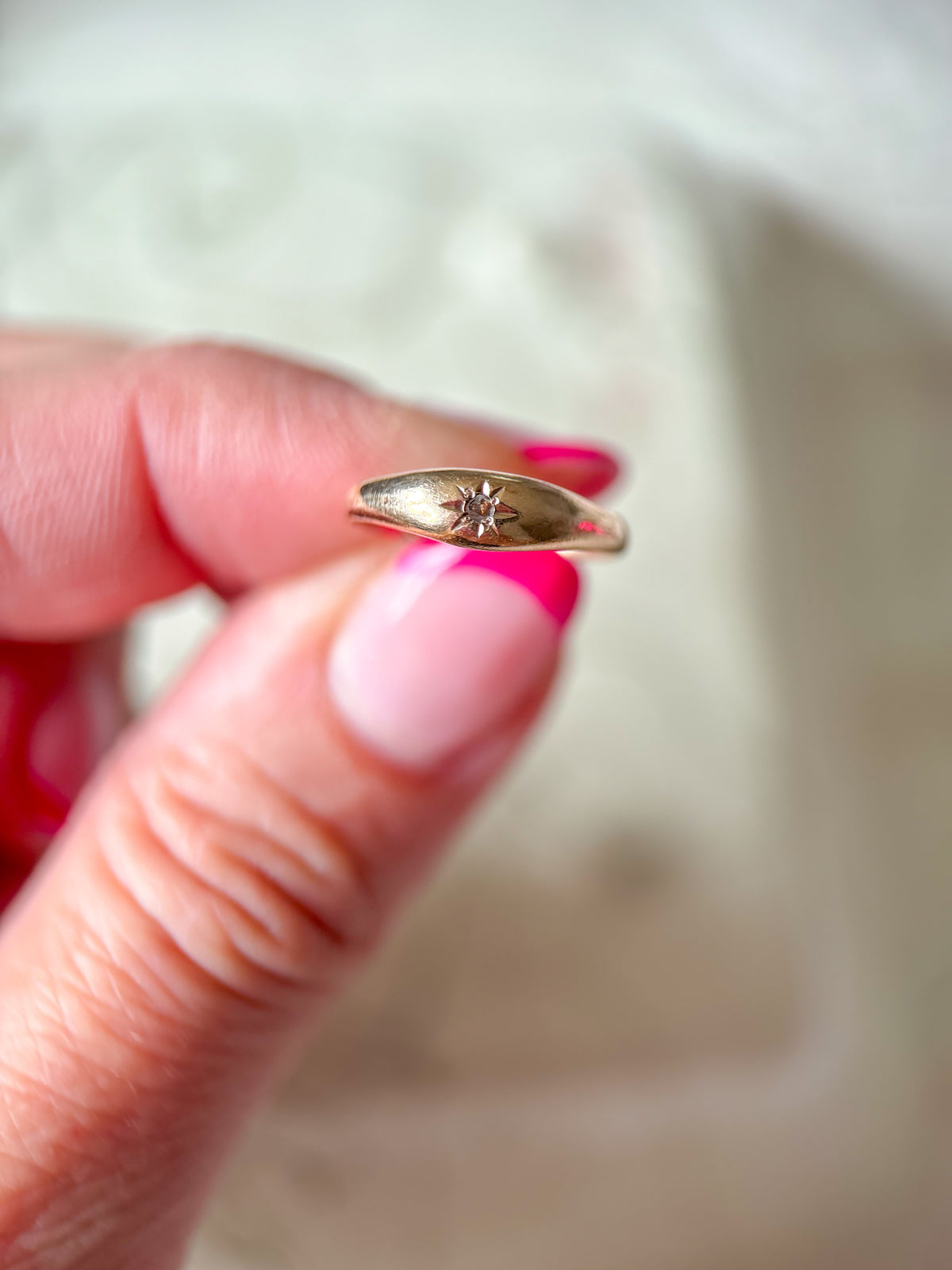 Vintage 10k Yellow Gold Starburst Diamond Pinky Ring