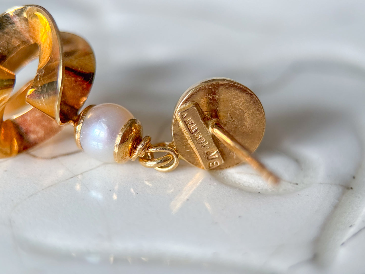 Vintage Pearl Dangle Stud 14k Yellow Gold Earrings