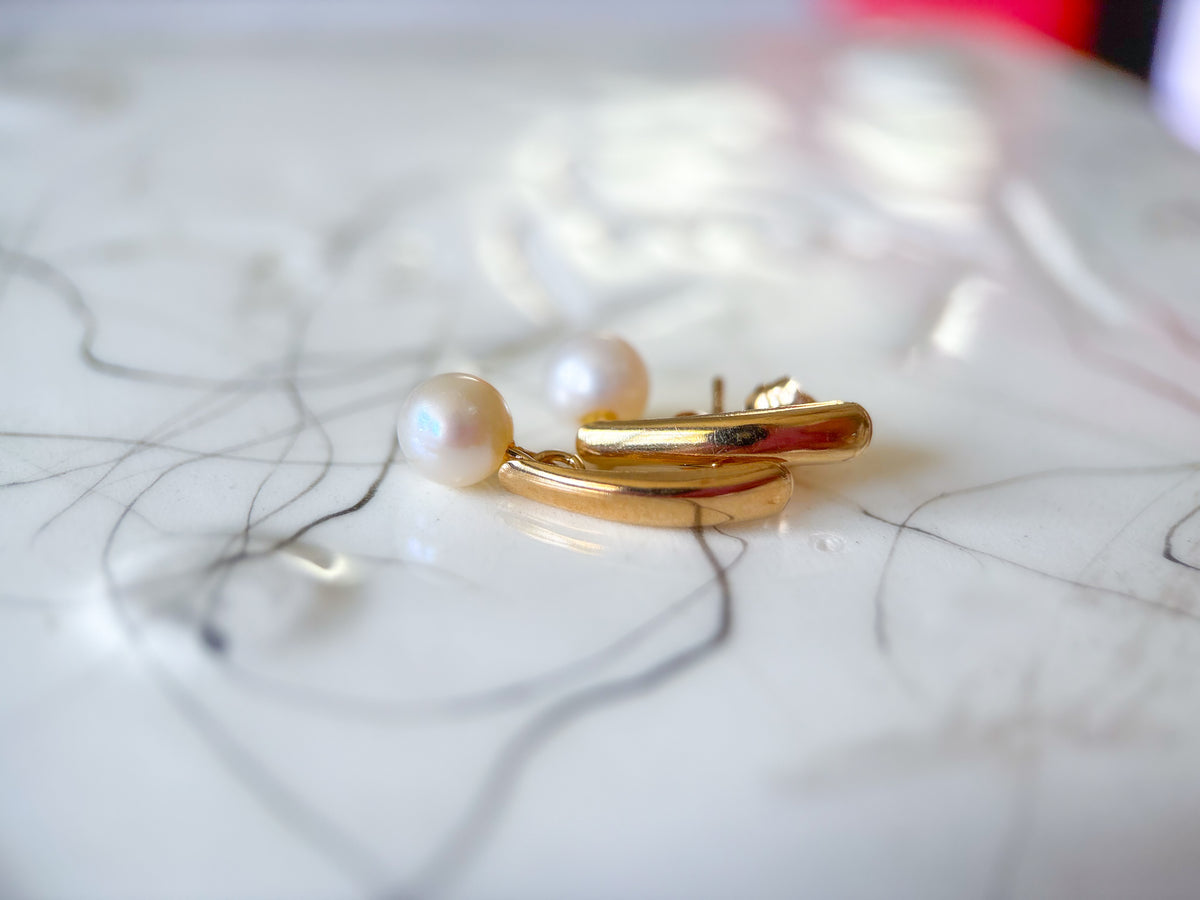 Vintage Pearl Dangle 14k Yellow Gold Earrings