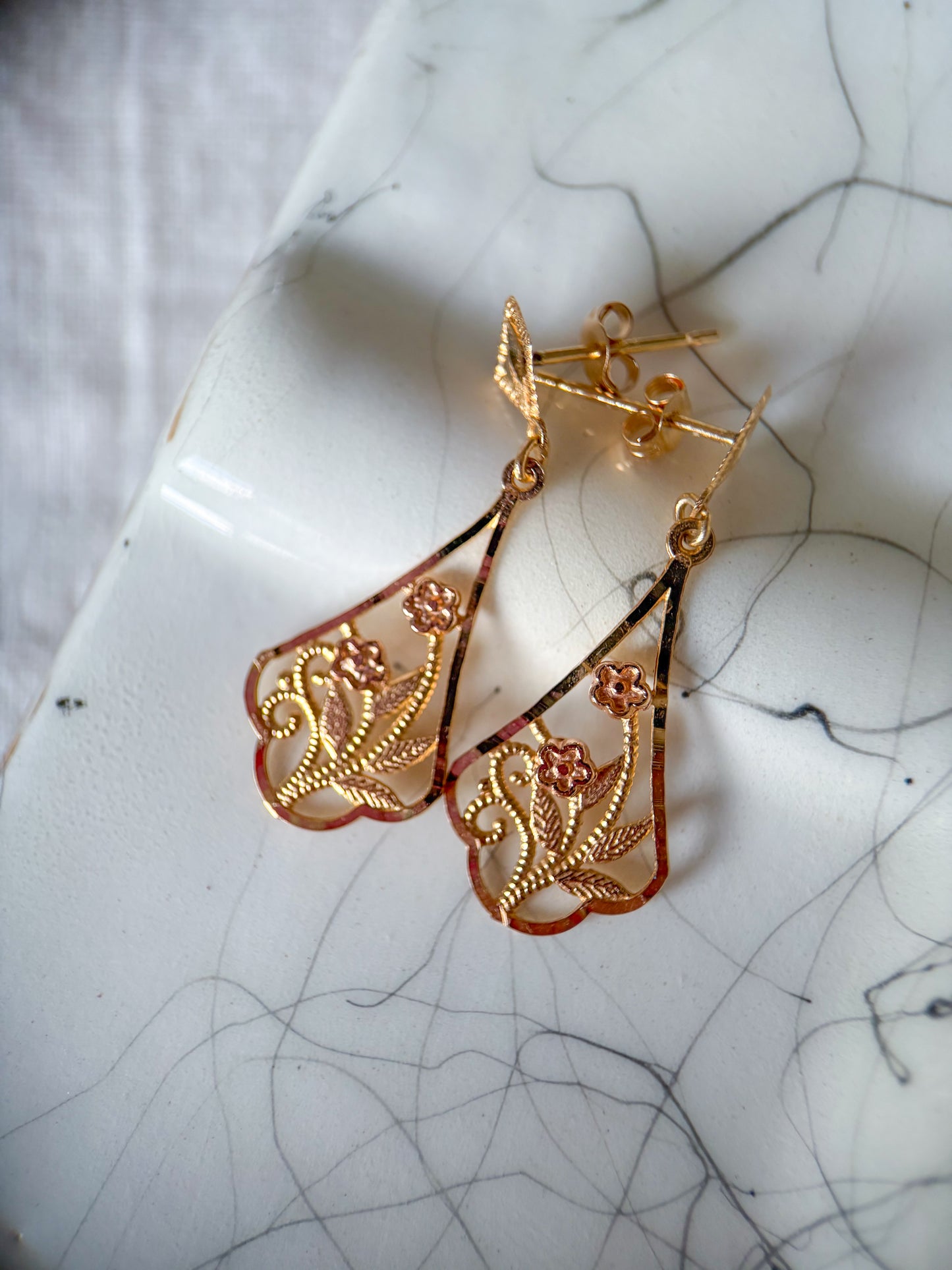 Vintage Dangle Flower 14k Yellow and Rose Gold Earrings