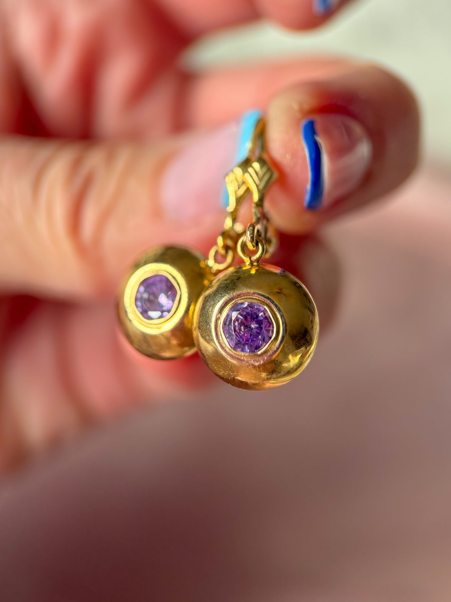 Vintage Natural Round Amethyst 14k Yellow Gold Drop Earrings