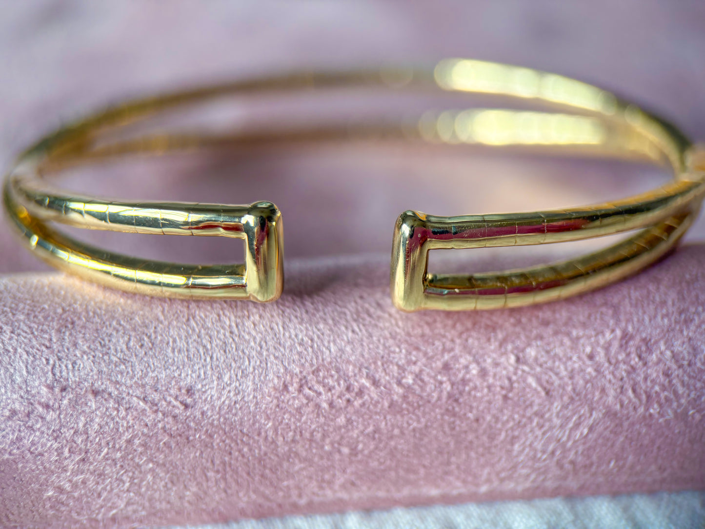 Vintage Natural Diamond 14k Yellow Gold Open Bangle