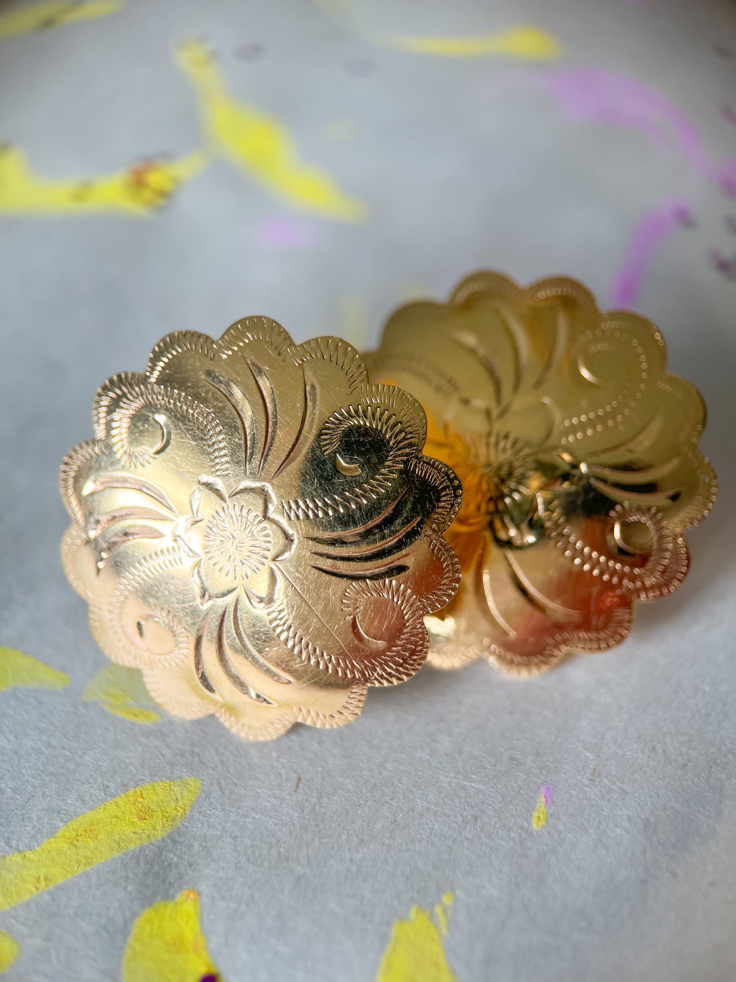 Vintage Scalloped Flat 14k Yellow Gold Stud Earrings