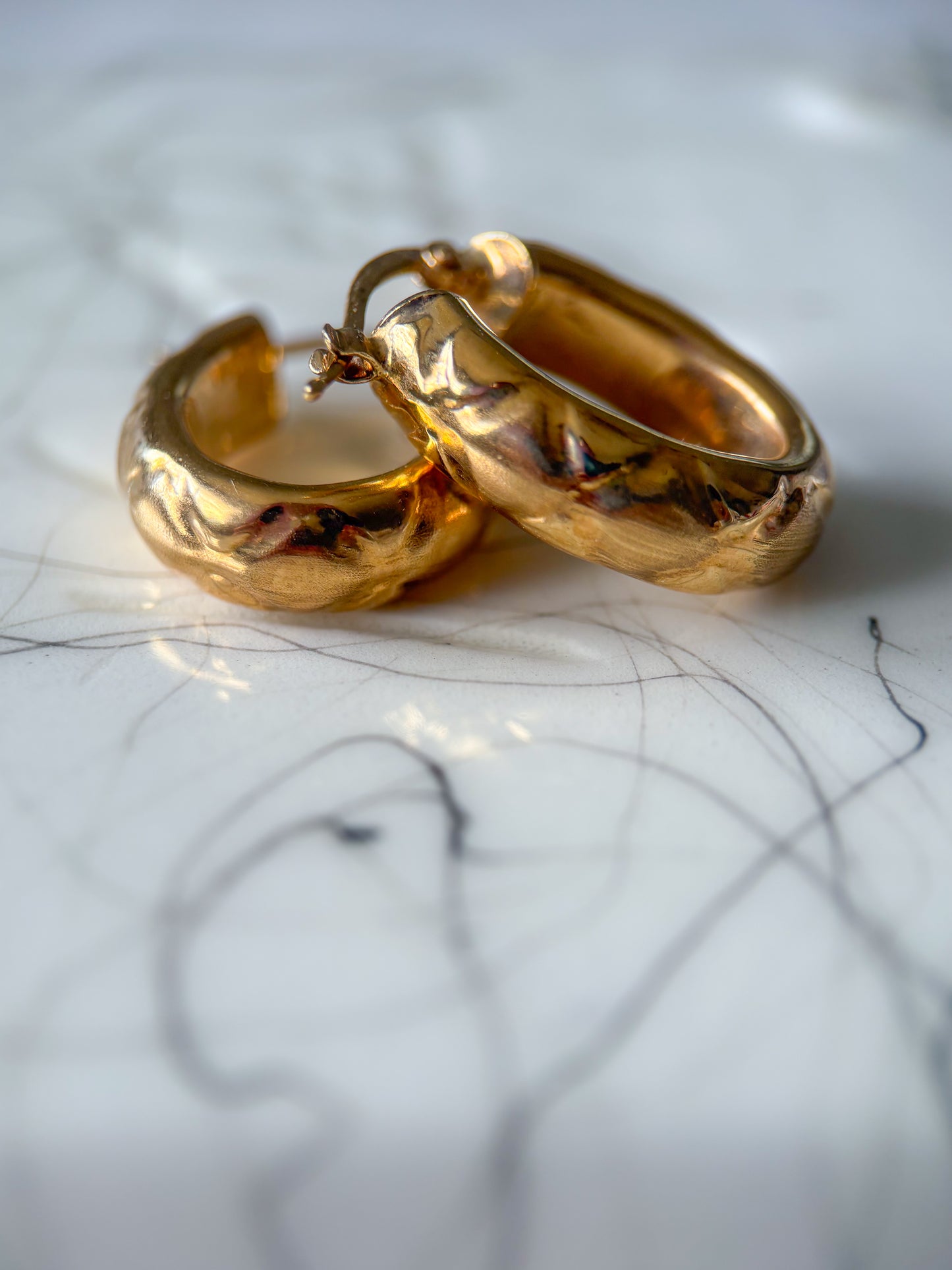 Vintage 14k Yellow Gold Quilted Puffy Oval Shaped Hoops