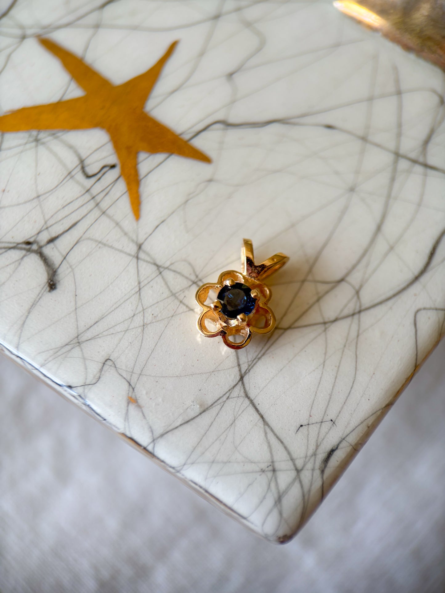 Vintage Natural Sapphire Flower 14k Yellow Gold Charm