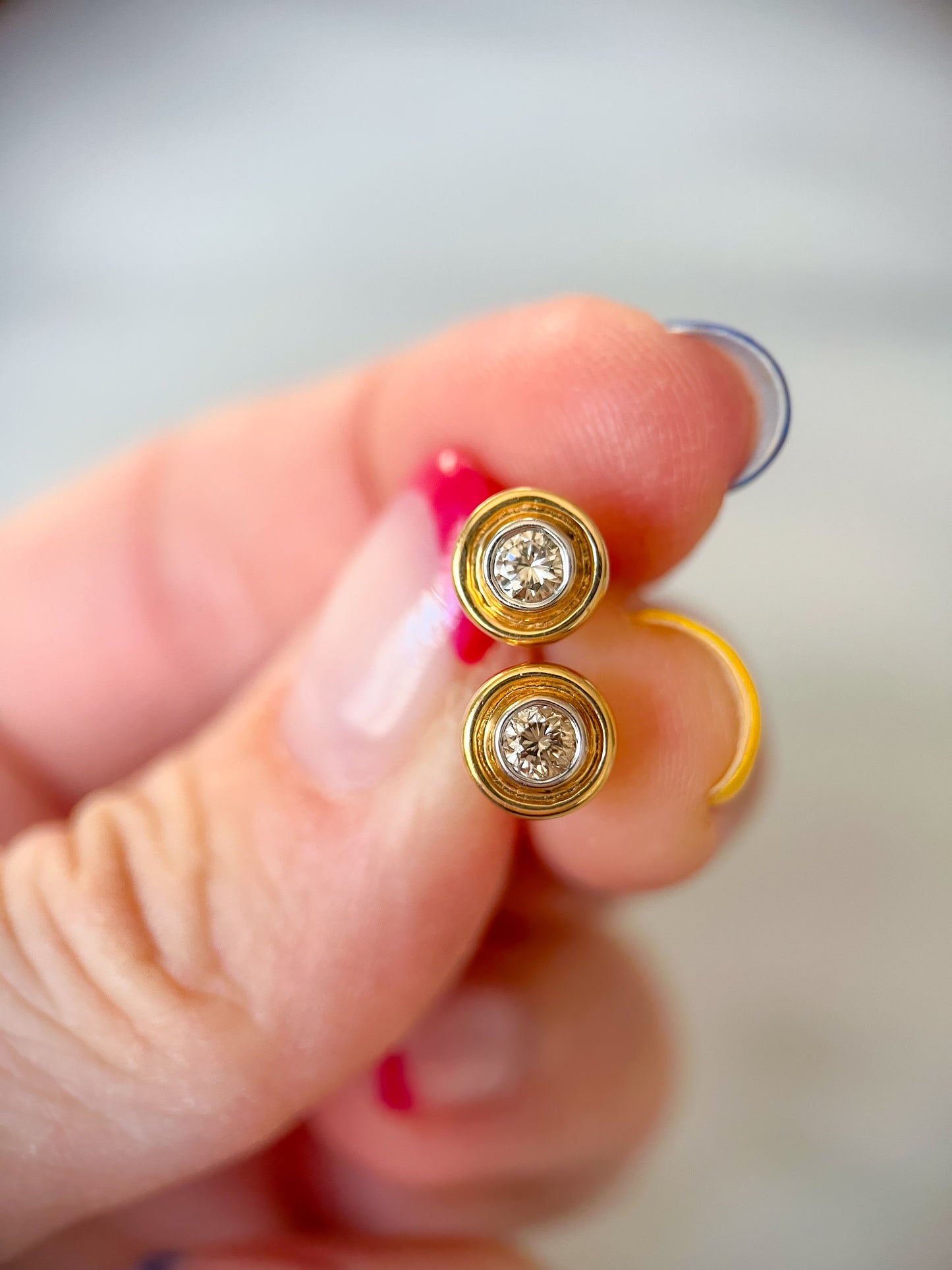 Vintage Natural Diamond 14k Yellow Gold Stud Earrings