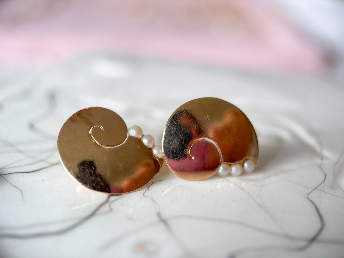 Vintage Pearl Wave Stud Earrings