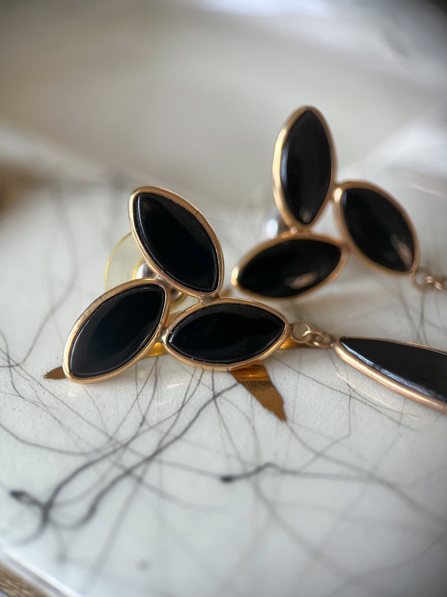 Vintage Onyx Drop 14k Yellow Gold Stud Earrings