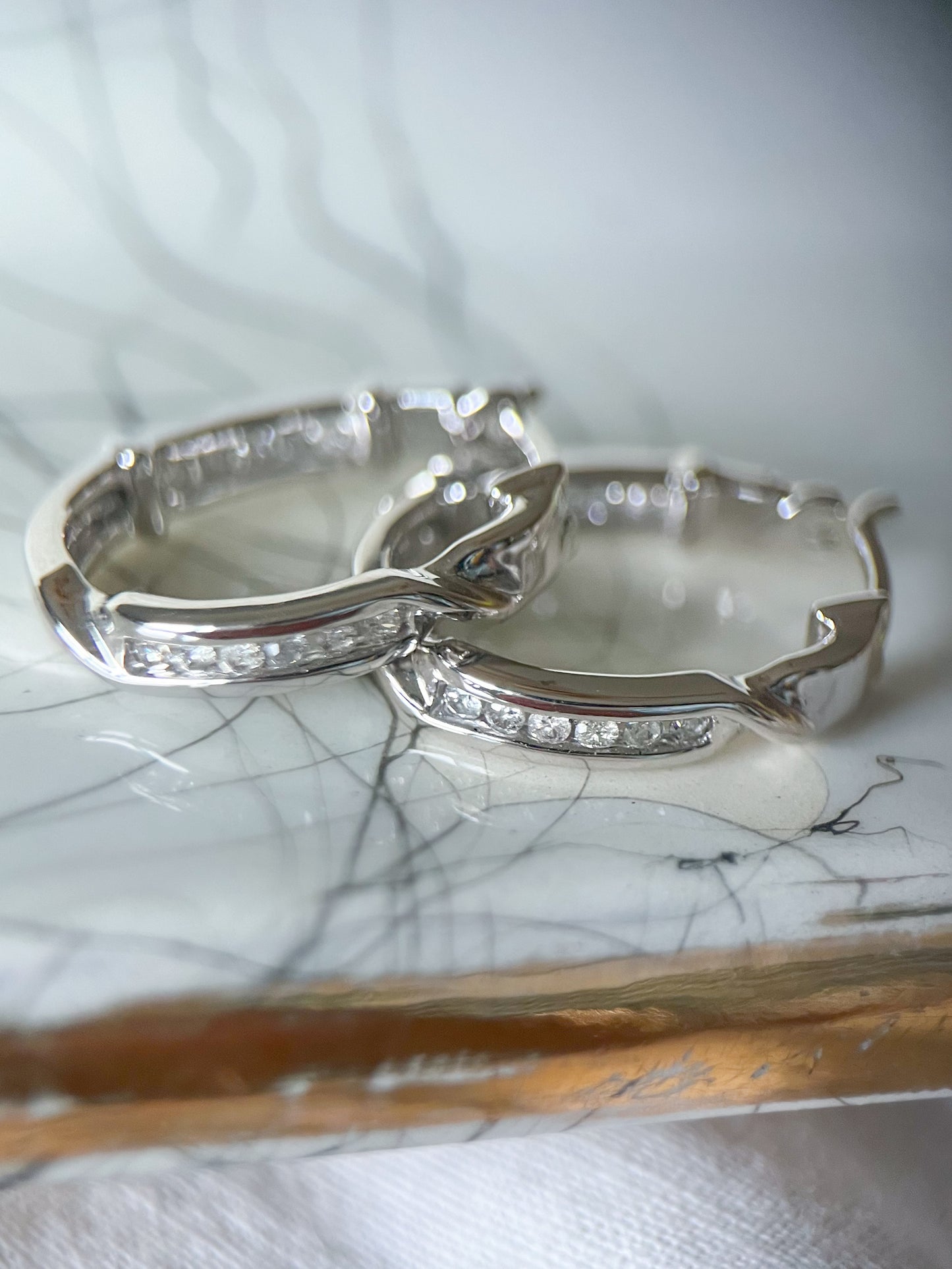 Natural Diamond 14k White Gold Twist Oval Hoop Earrings