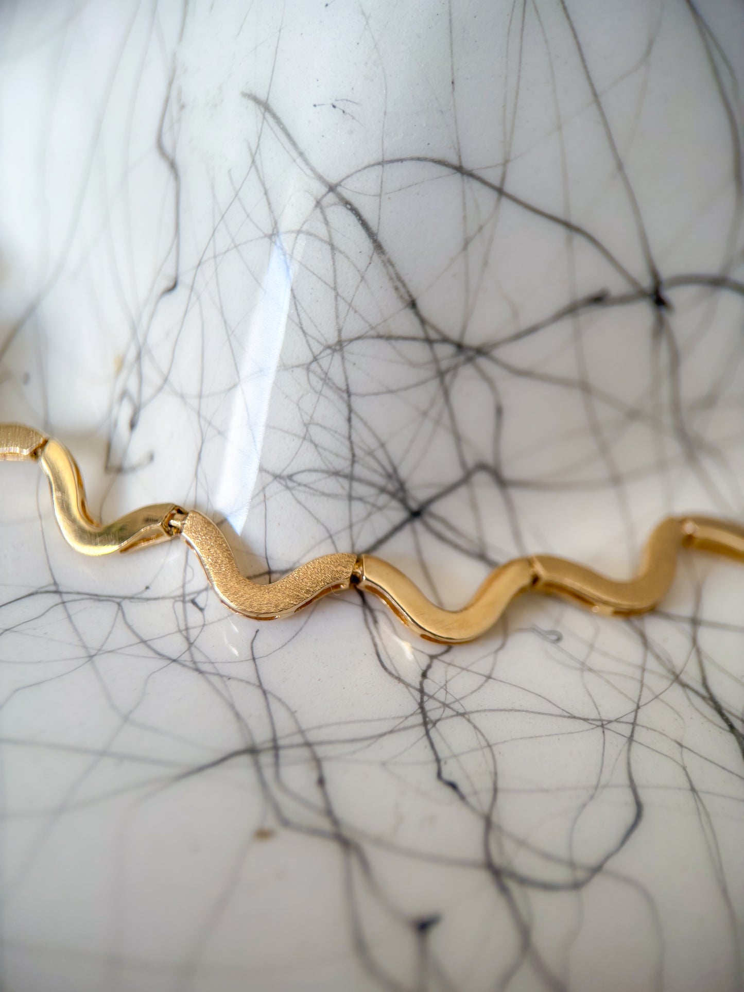 Vintage Wavy 14k Yellow Gold Shiny and Matte 7.5 Inch Bracelet