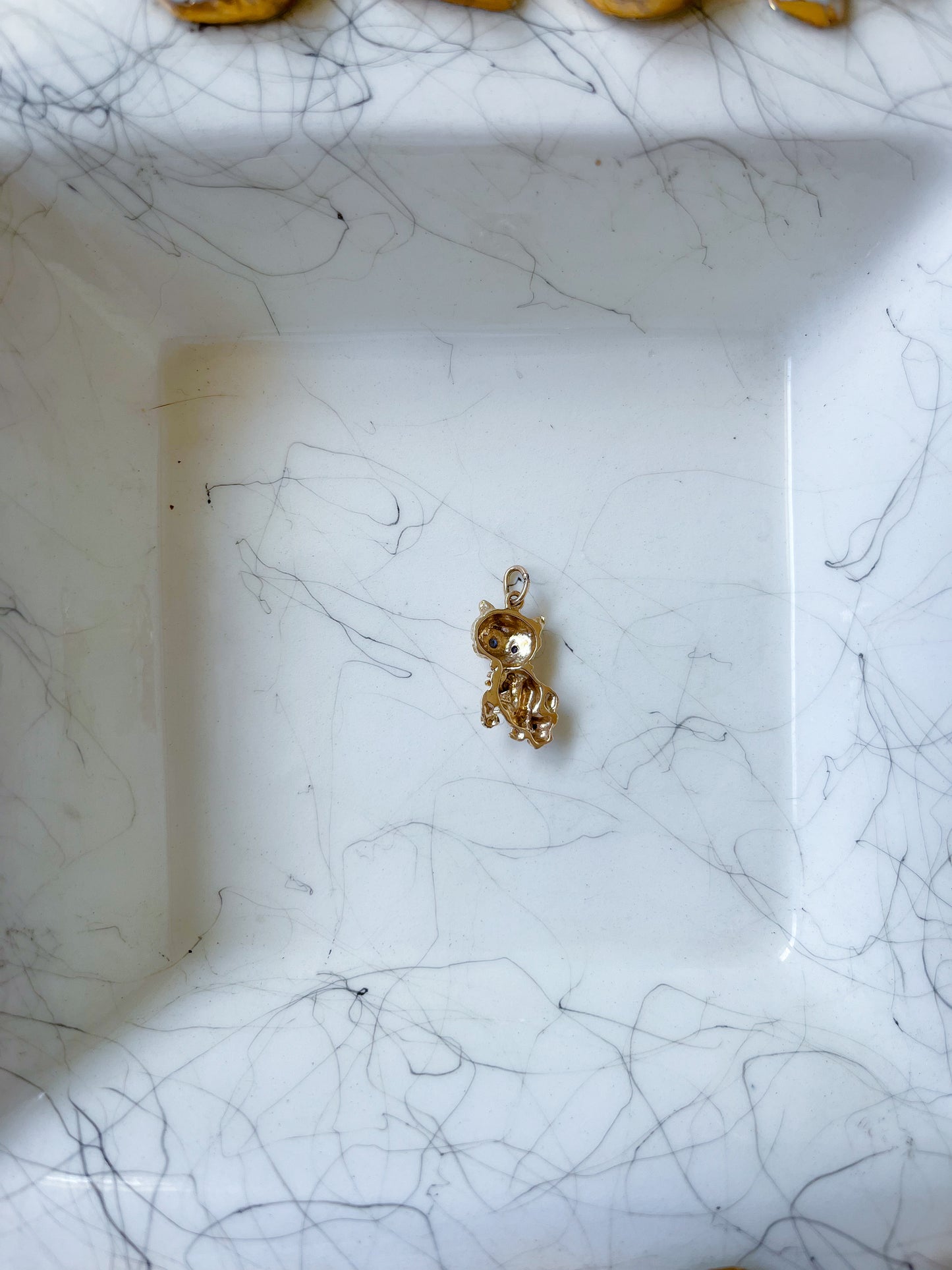 Vintage Cat with Synthetic Sapphire Eyes in 14k Yellow Gold Charm