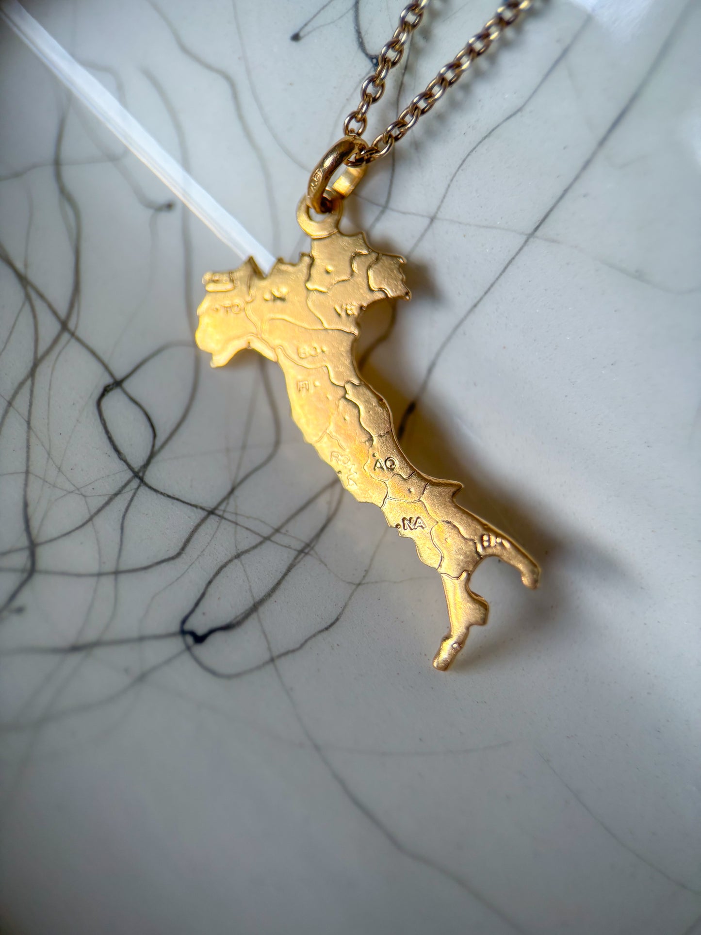 Vintage Italy 18k Yellow Gold Charm
