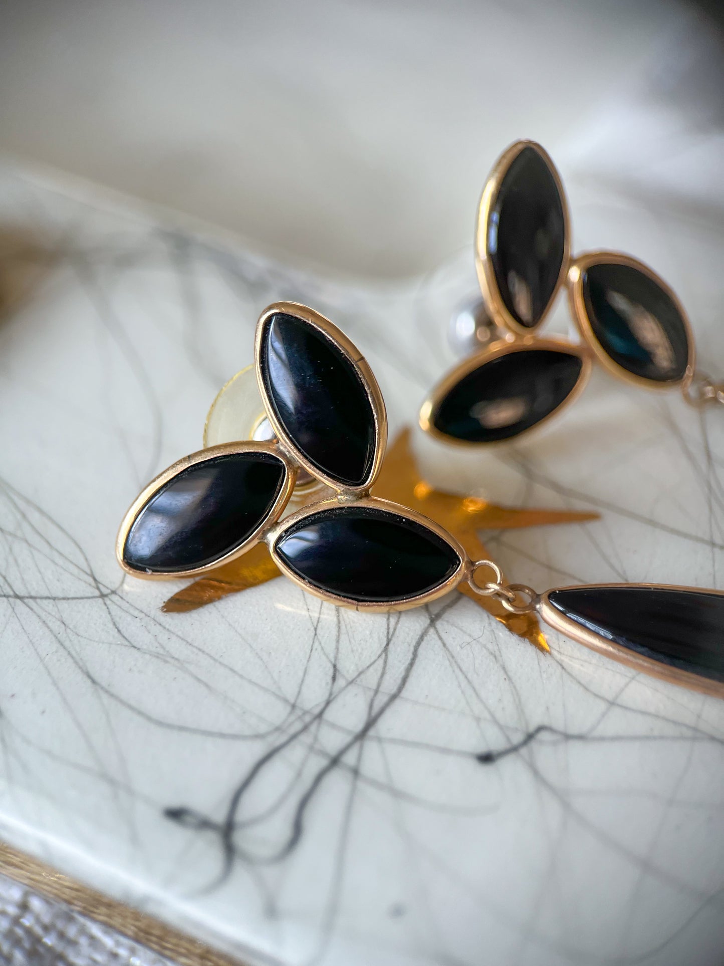 Vintage Onyx Drop 14k Yellow Gold Stud Earrings