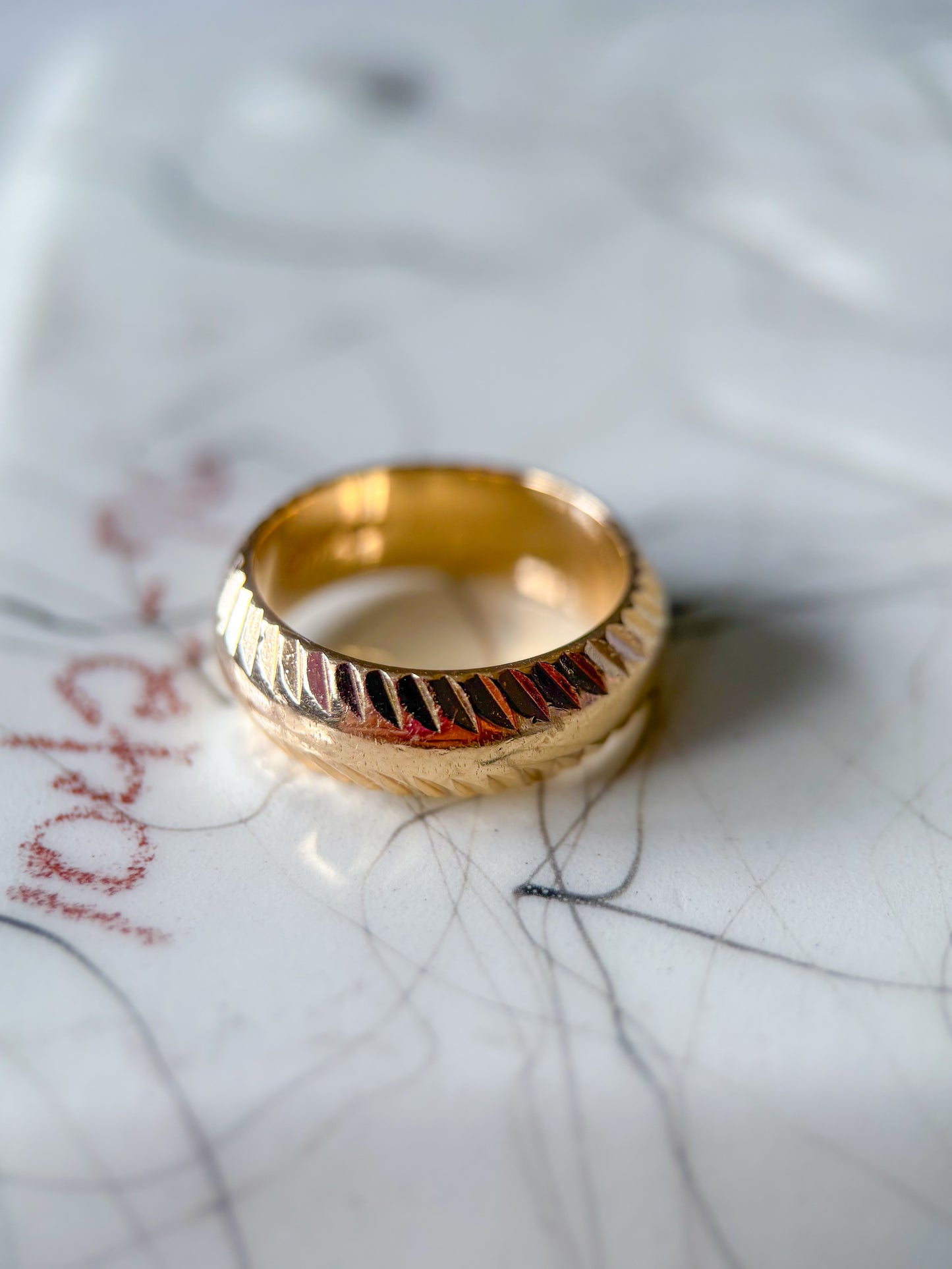 Vintage 14k Yellow Gold Etched Band