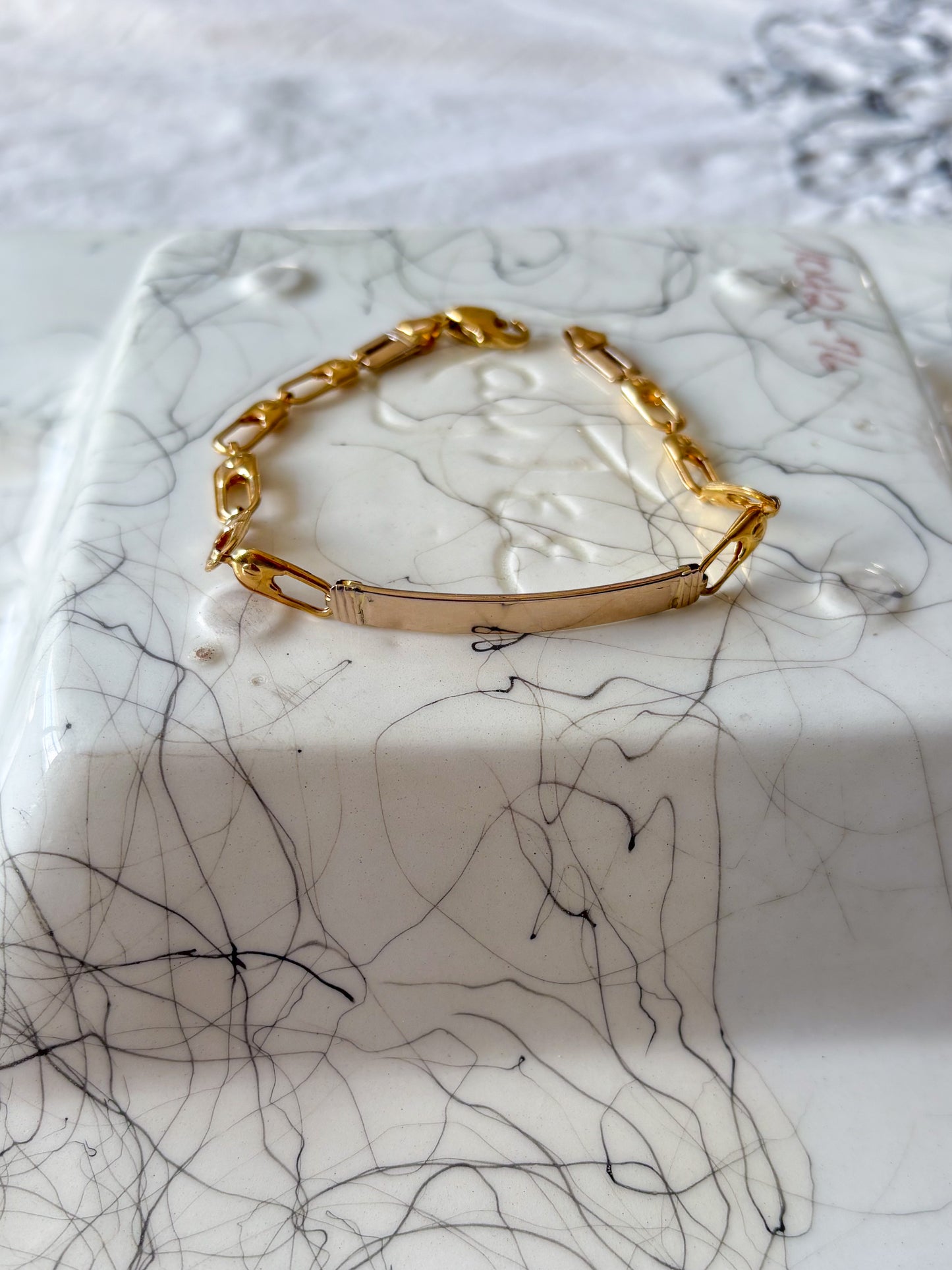 Vintage 18k Yellow and White Gold, Two Toned ID 7.5 Inch Bracelet