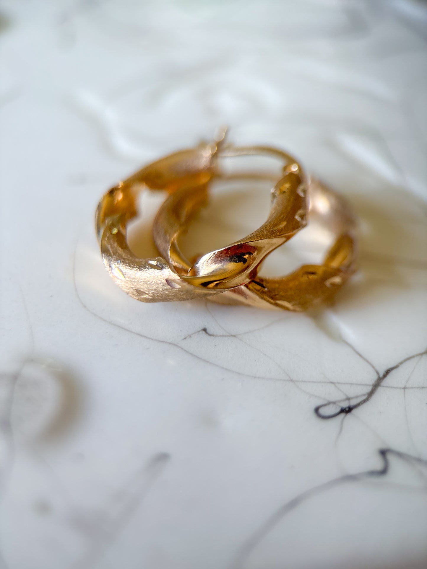 Vintage Twist 10k Yellow Gold Hoop Earrings