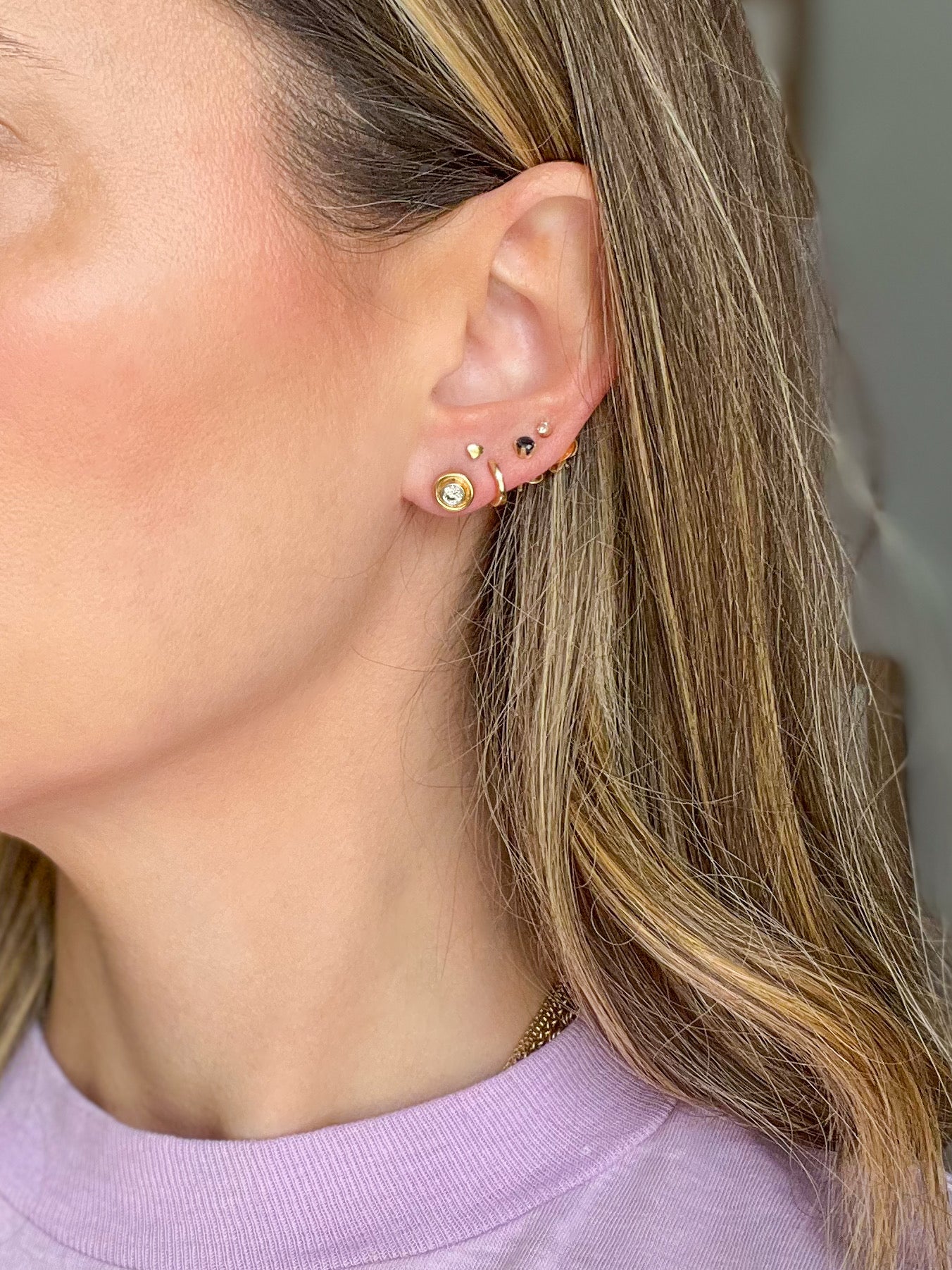 Vintage Natural Diamond 14k Yellow Gold Stud Earrings