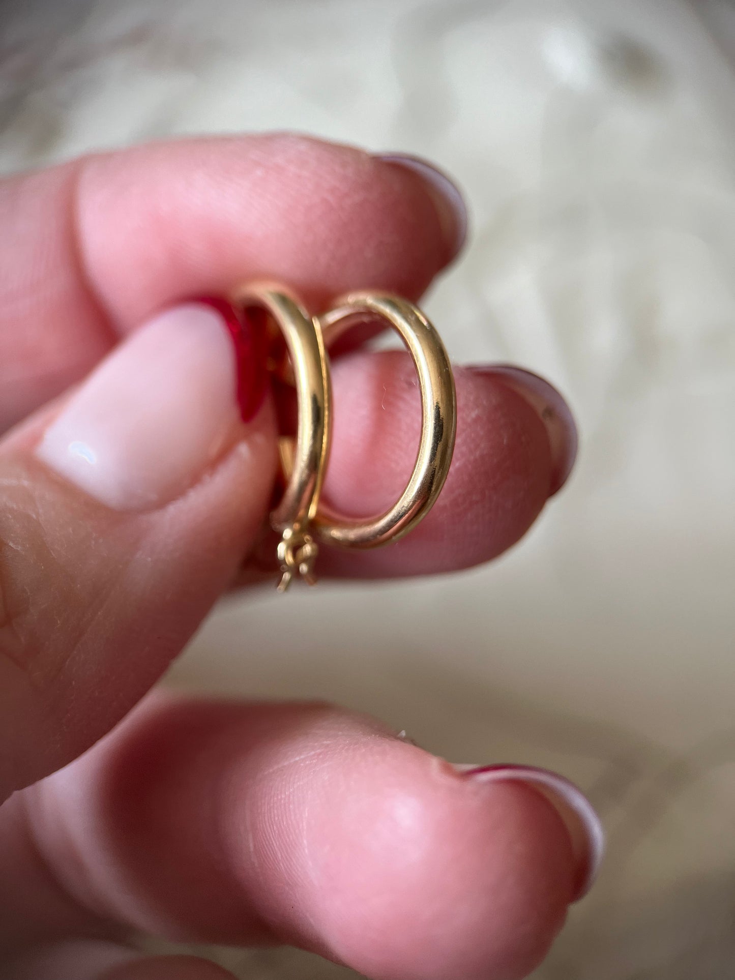 Vintage Small Tube 14k Yellow Gold Hoop Earrings